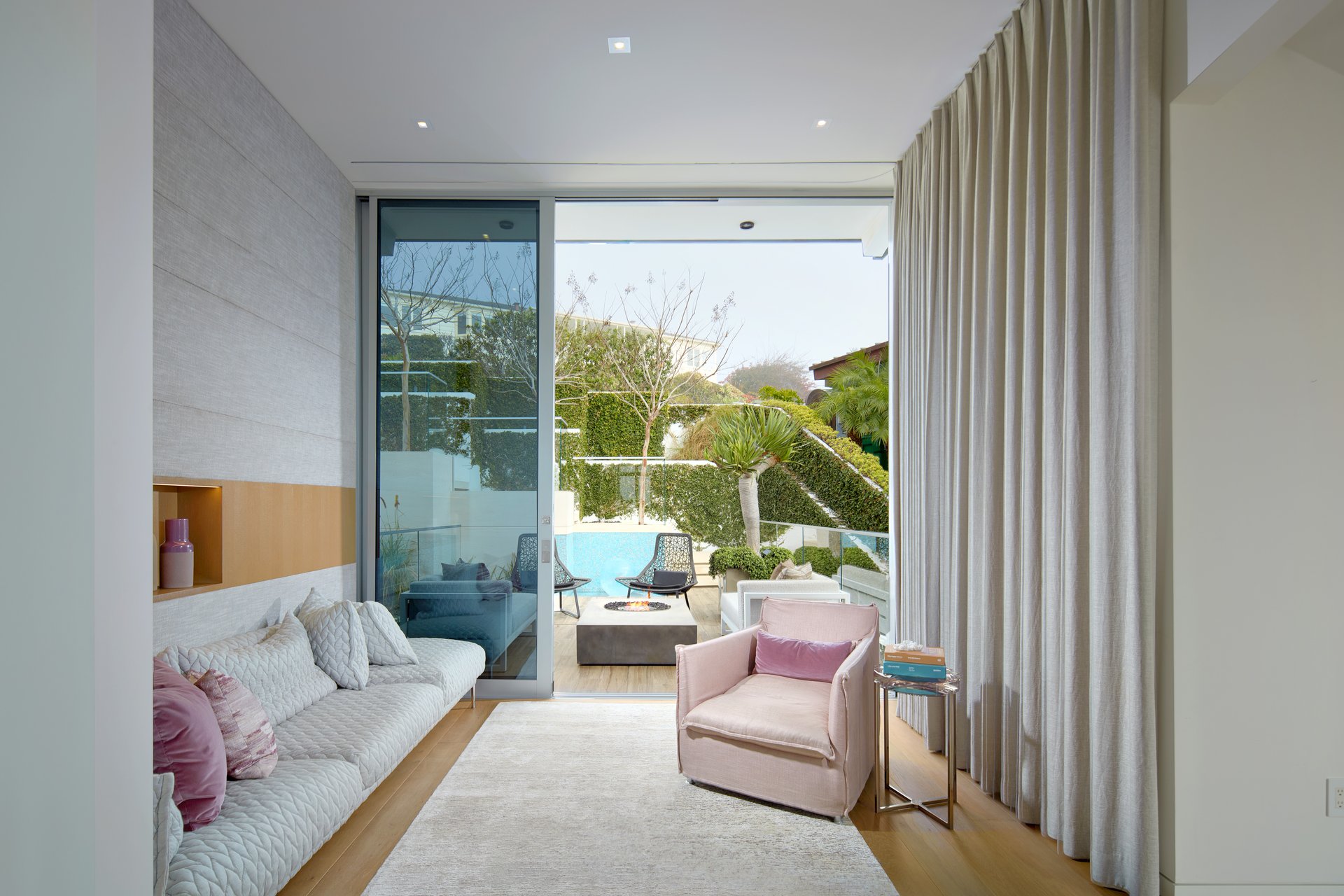 14 Lagunita Drive