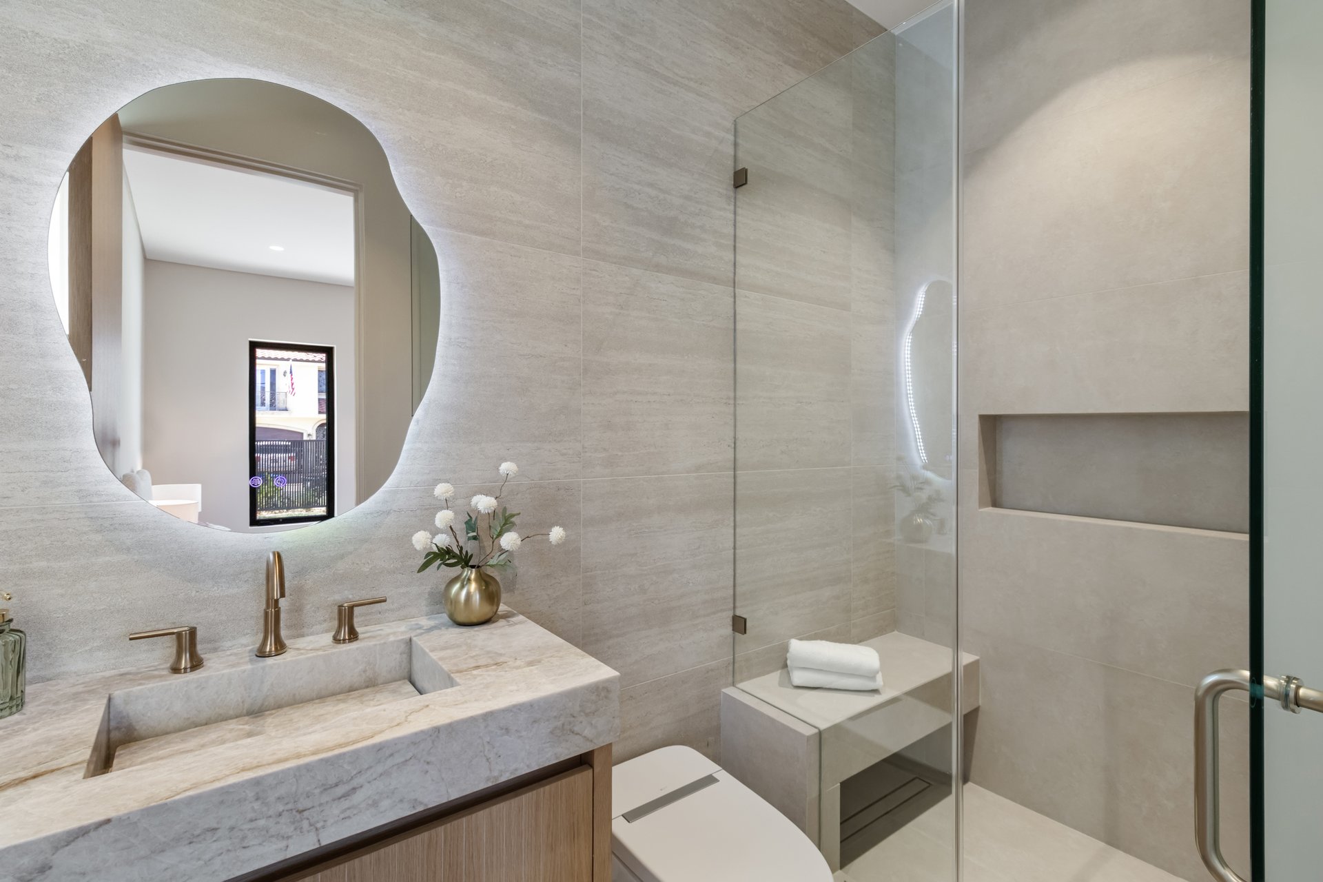 Addison St, 91436
