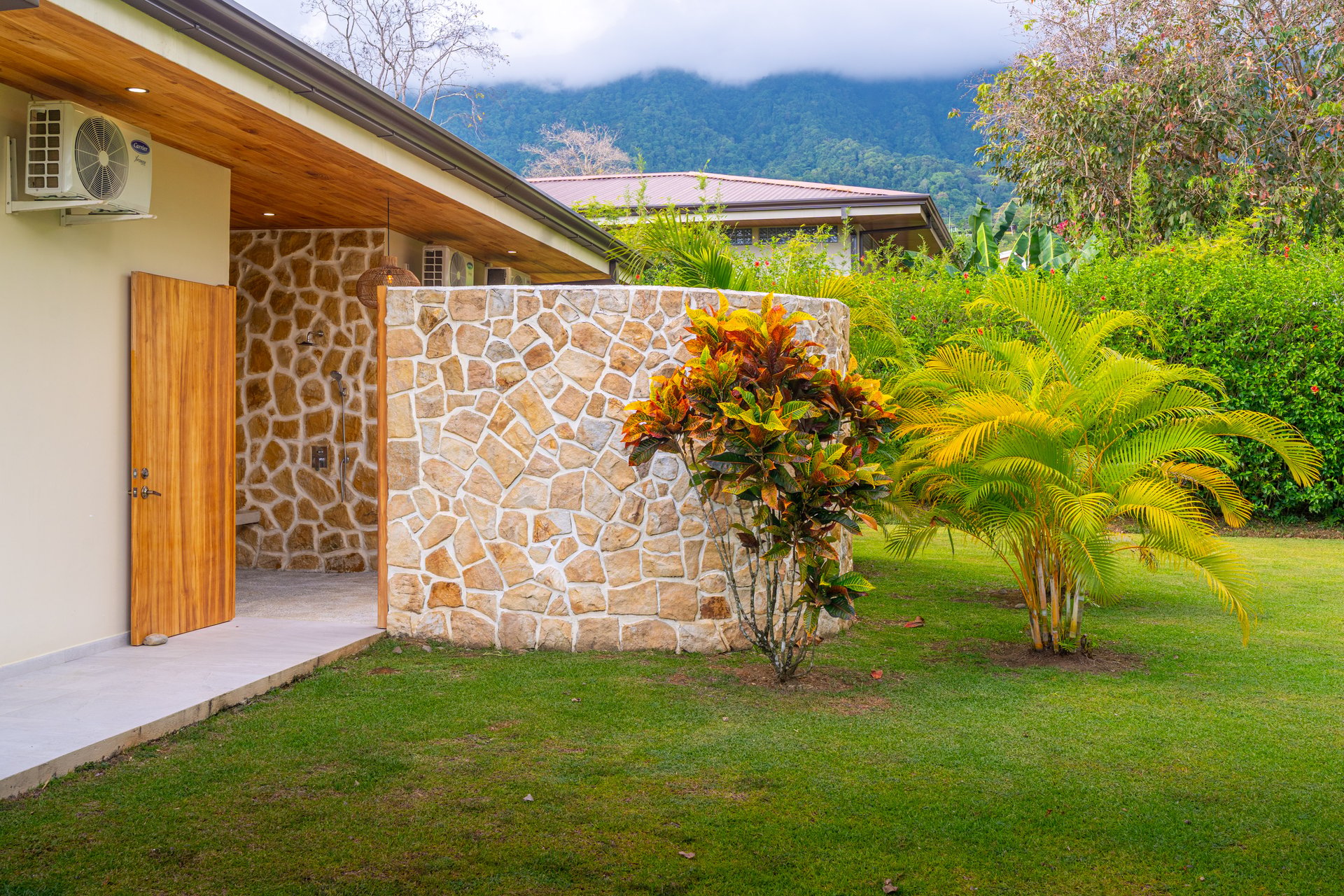 Modern Tropical Retreat - Private Oasis in Ojochal