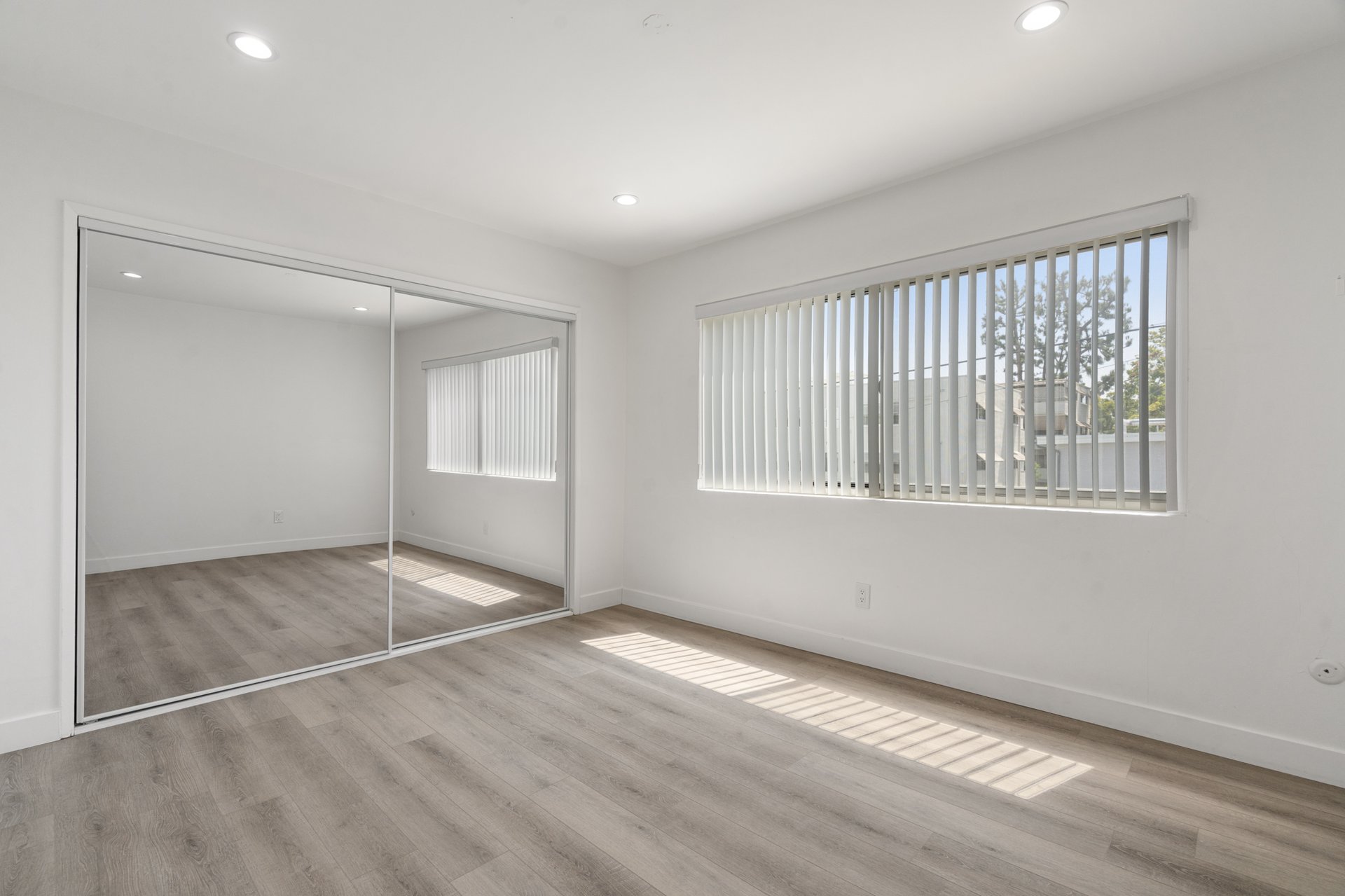 400 S Los Robles Avenue #209