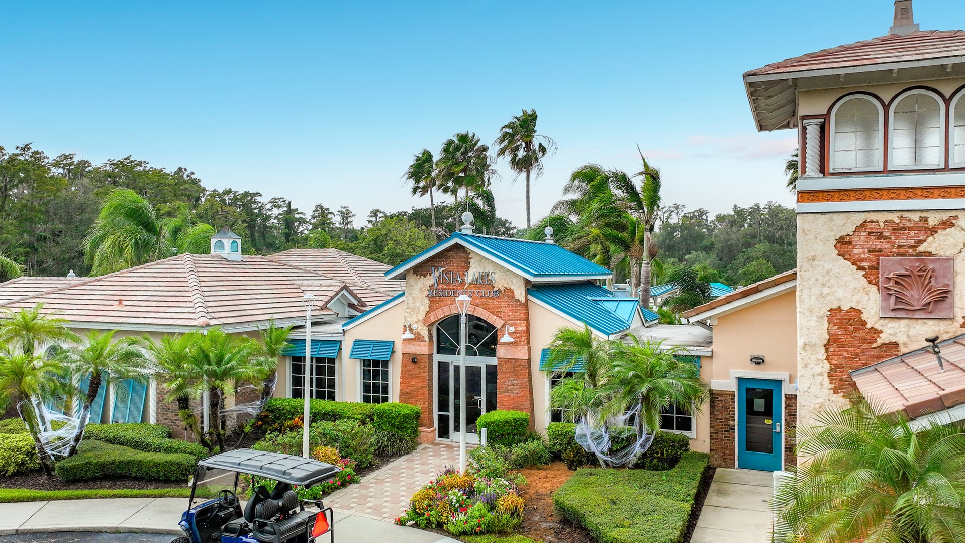 Orlando Vista Lakes 5-Bedroom 4-Bathroom Home and Lifestyle