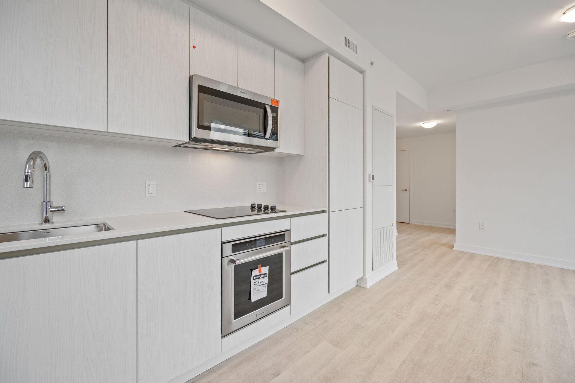 15 Richardson Street #306