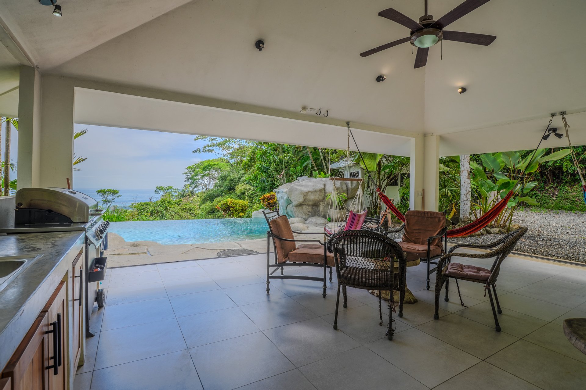 Casa La Roca, Whale's Tail 3 Bedroom Home In Uvita!