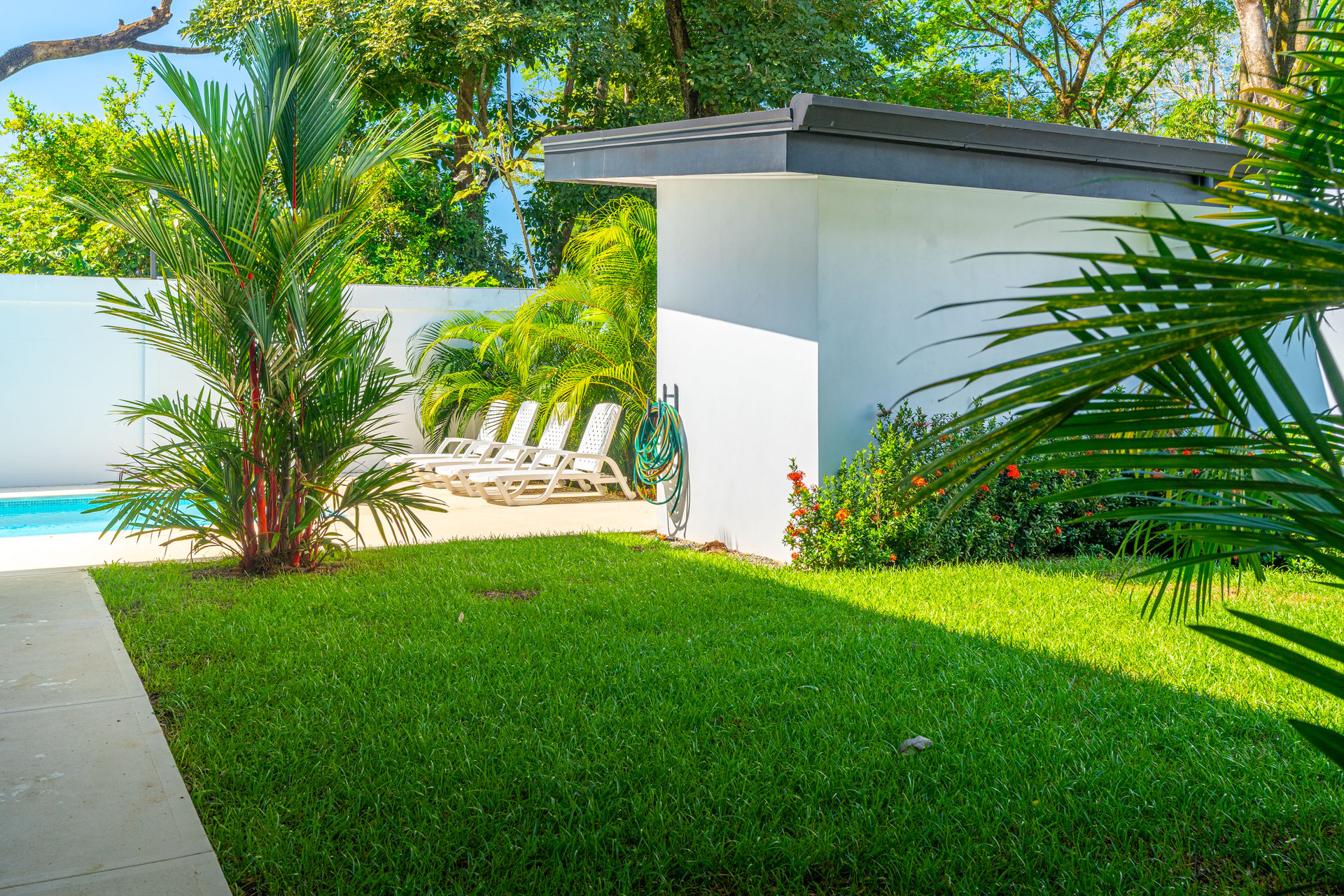 FIRE SALE!!!!! Immaculate New Build with Modern Design & Premium Features