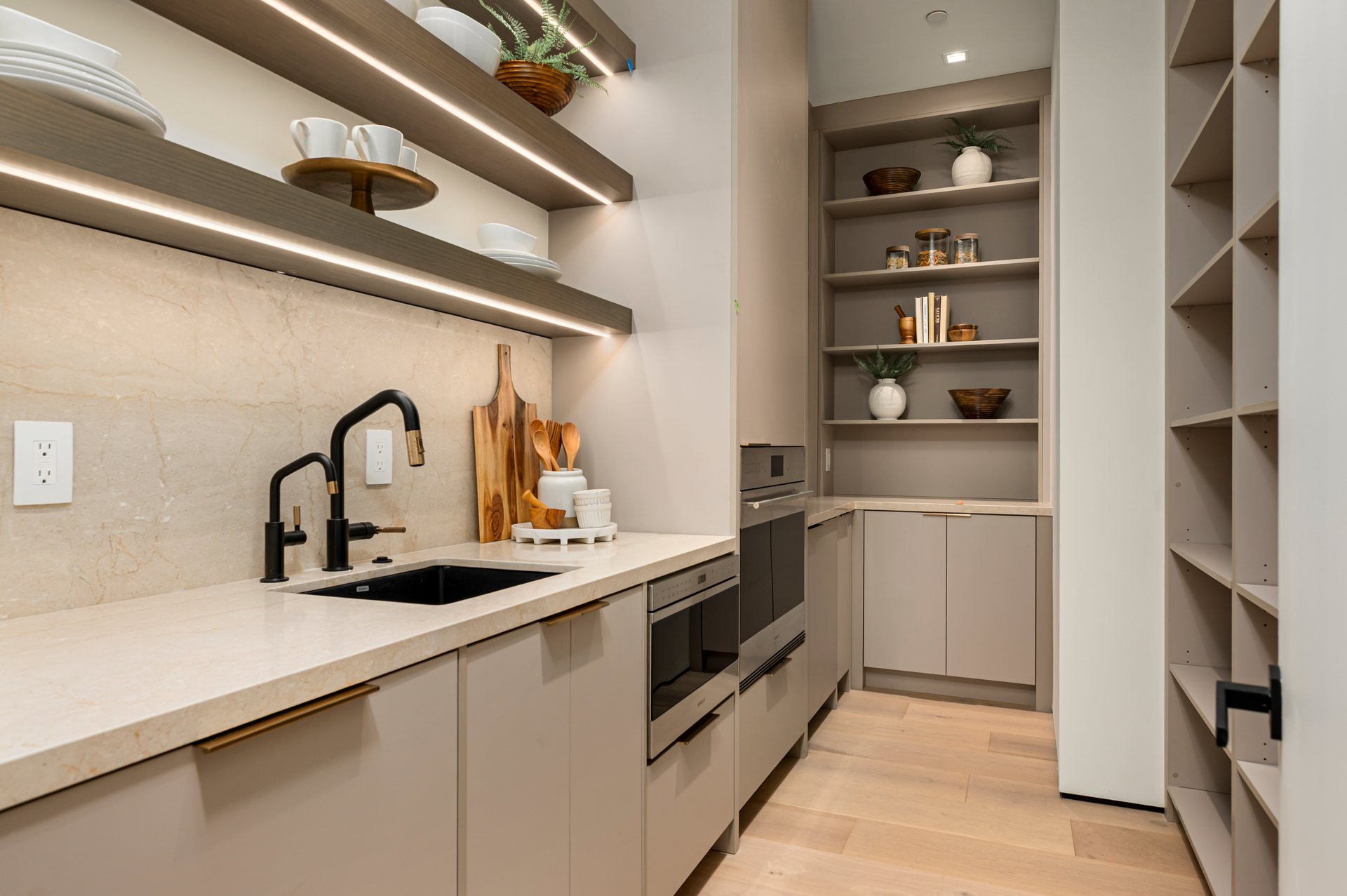 7780 E Vaquero Dr
