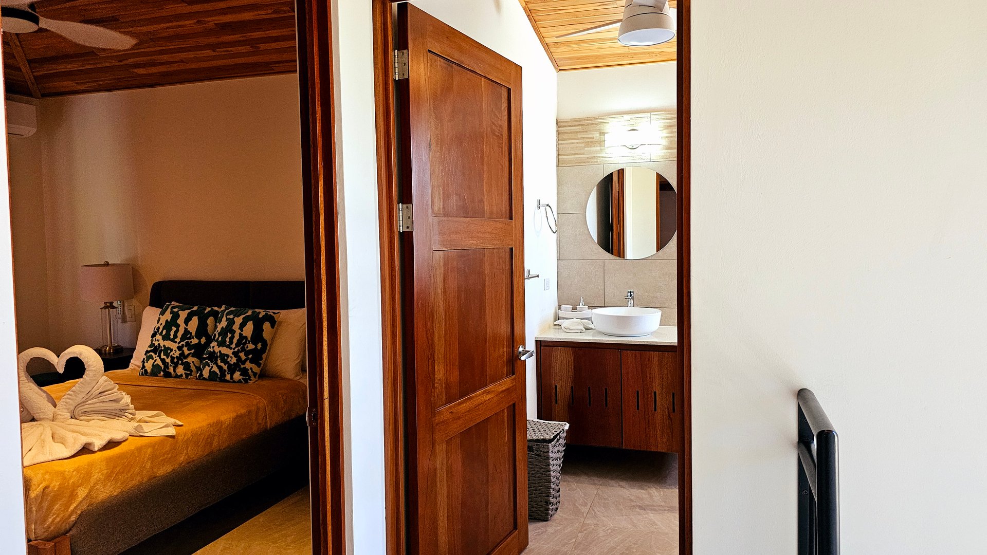 Charming Villa with Modern Amenities, Pool, and Prime Location