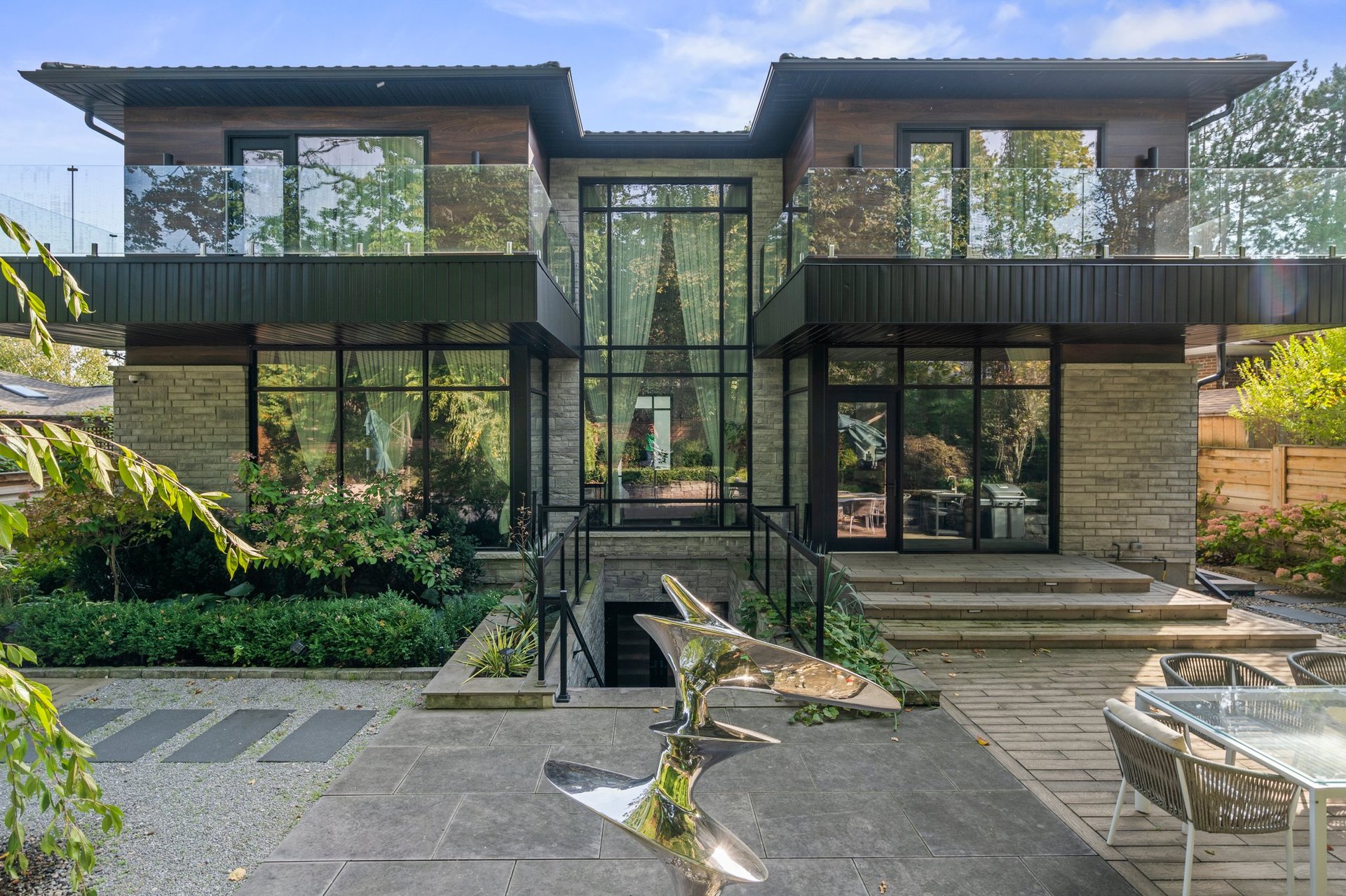 SOLD: Modern Architectural Profile