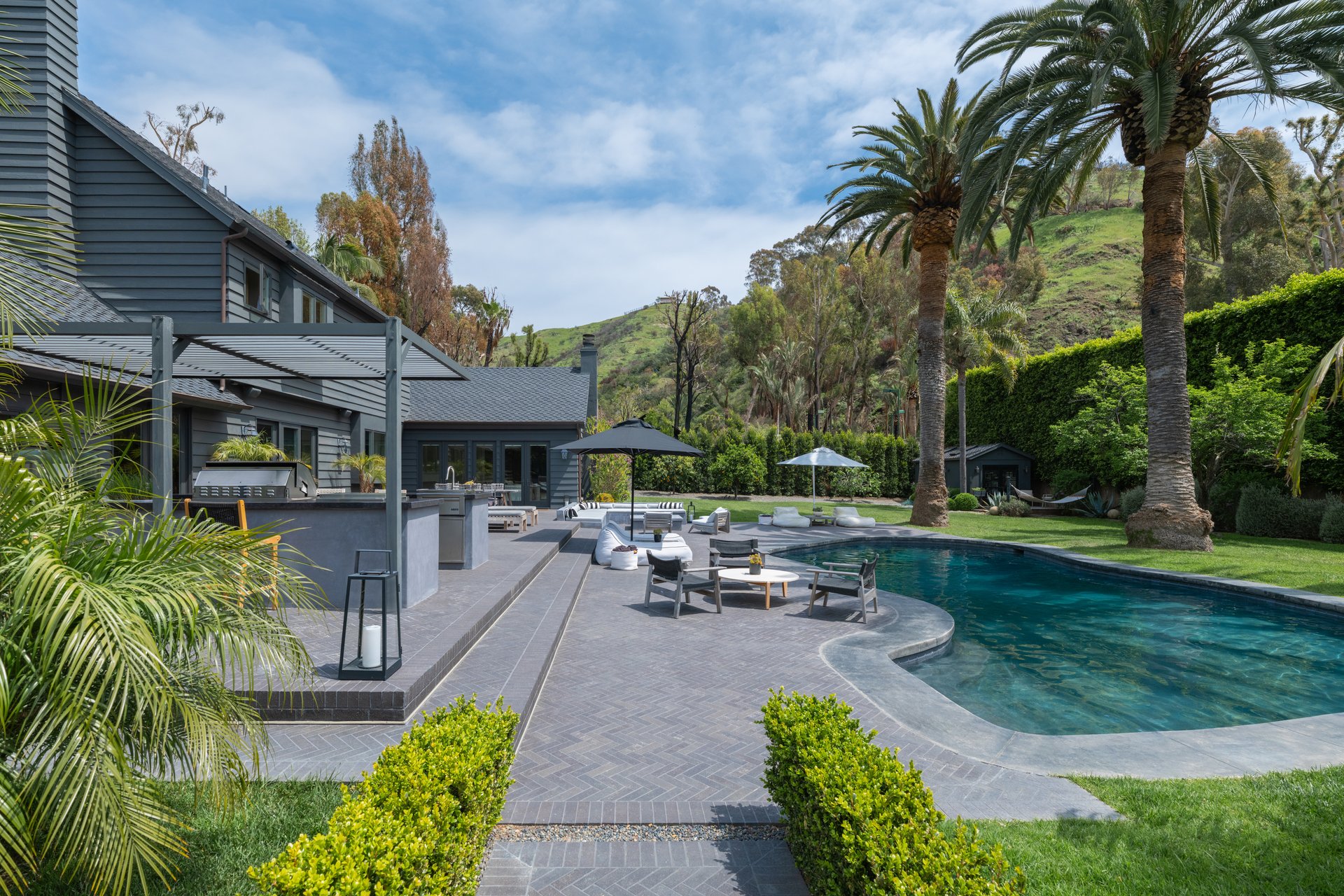 23122 Mariposa De Oro St, Malibu