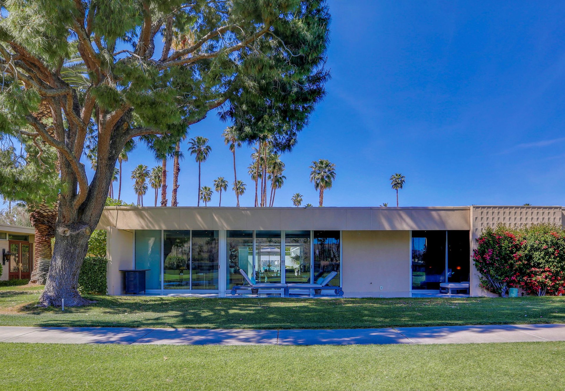 46 Lakeview Drive