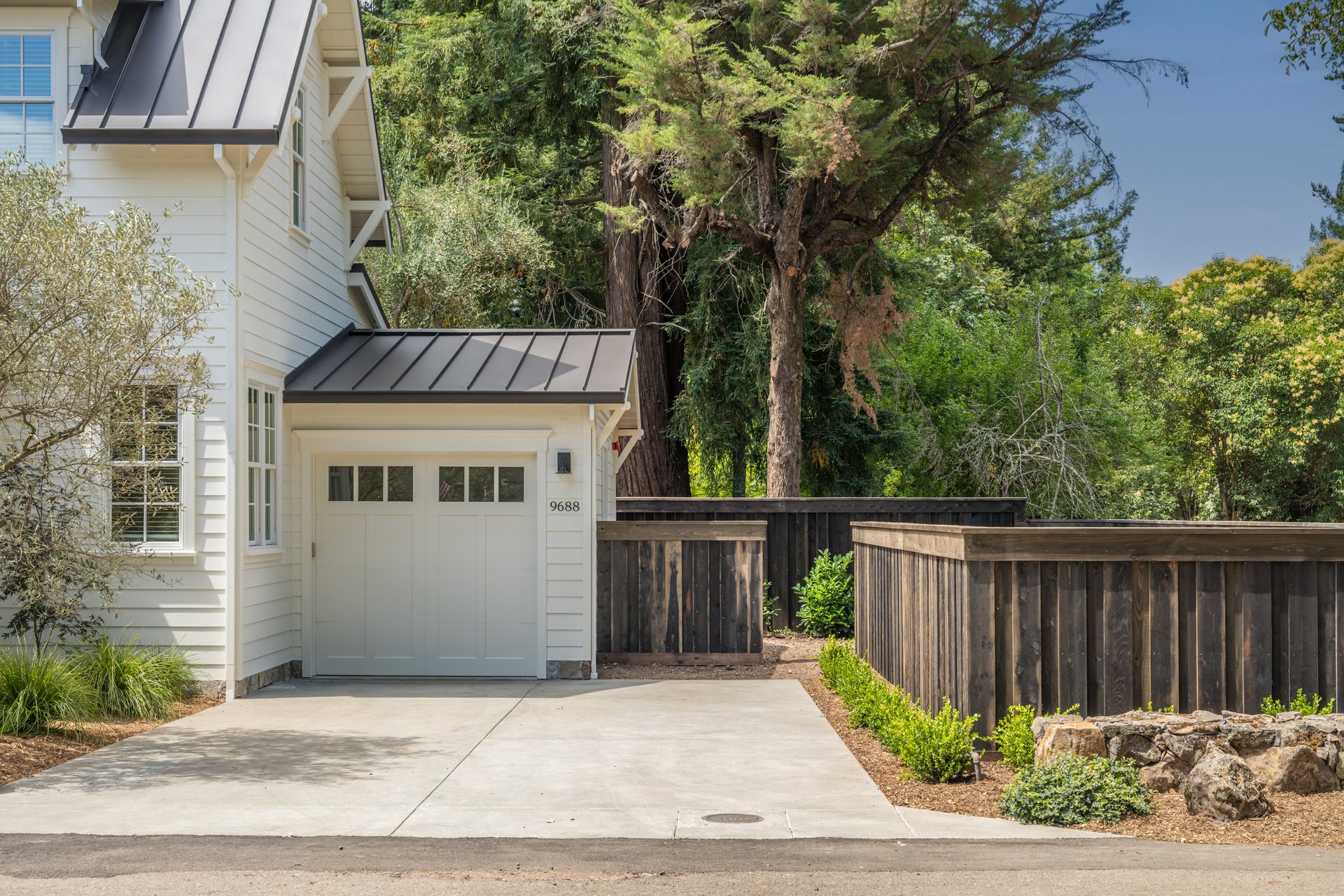 9688 Clyde Ave