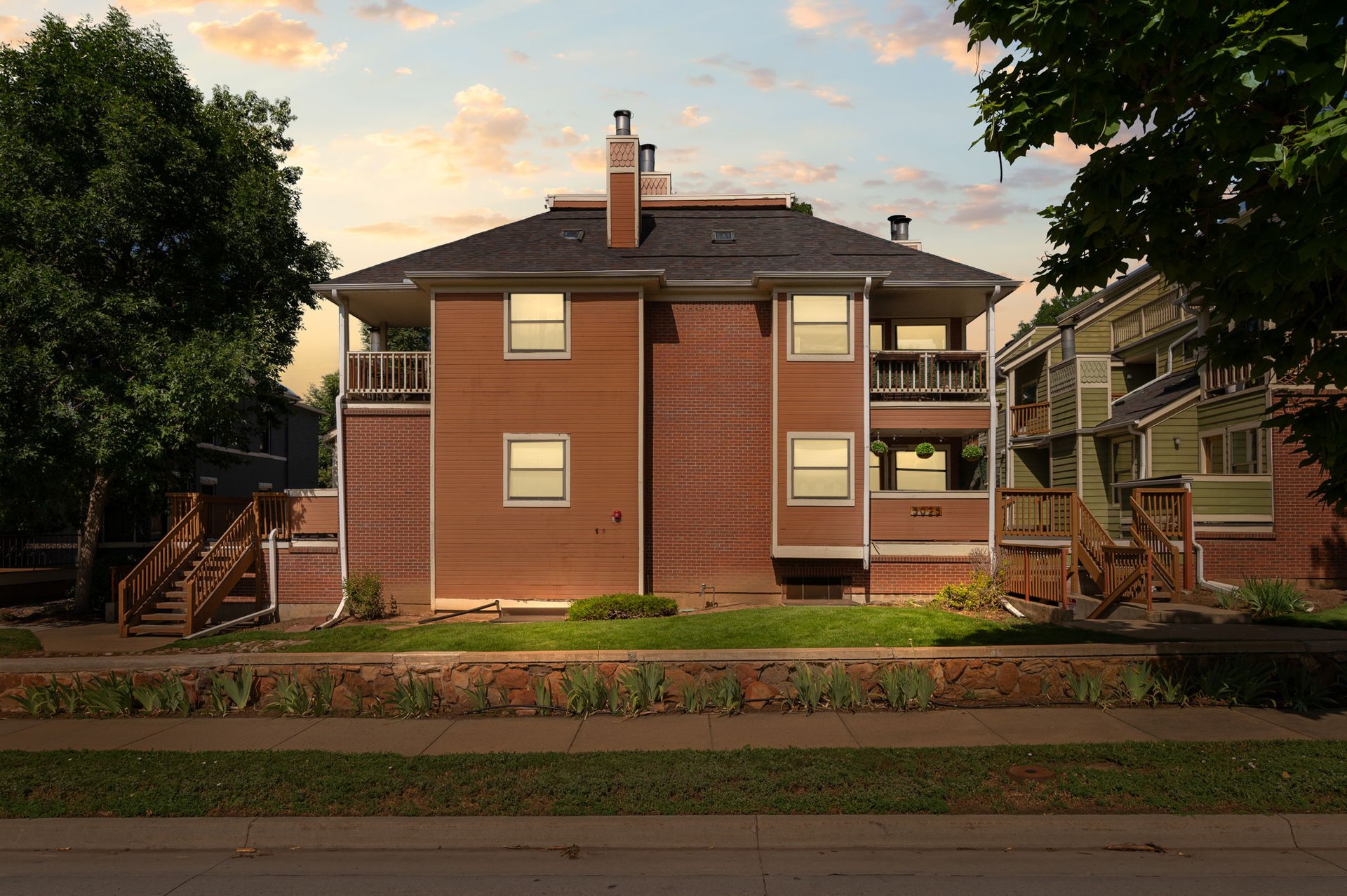 3025 Broadway Street Unit: 2