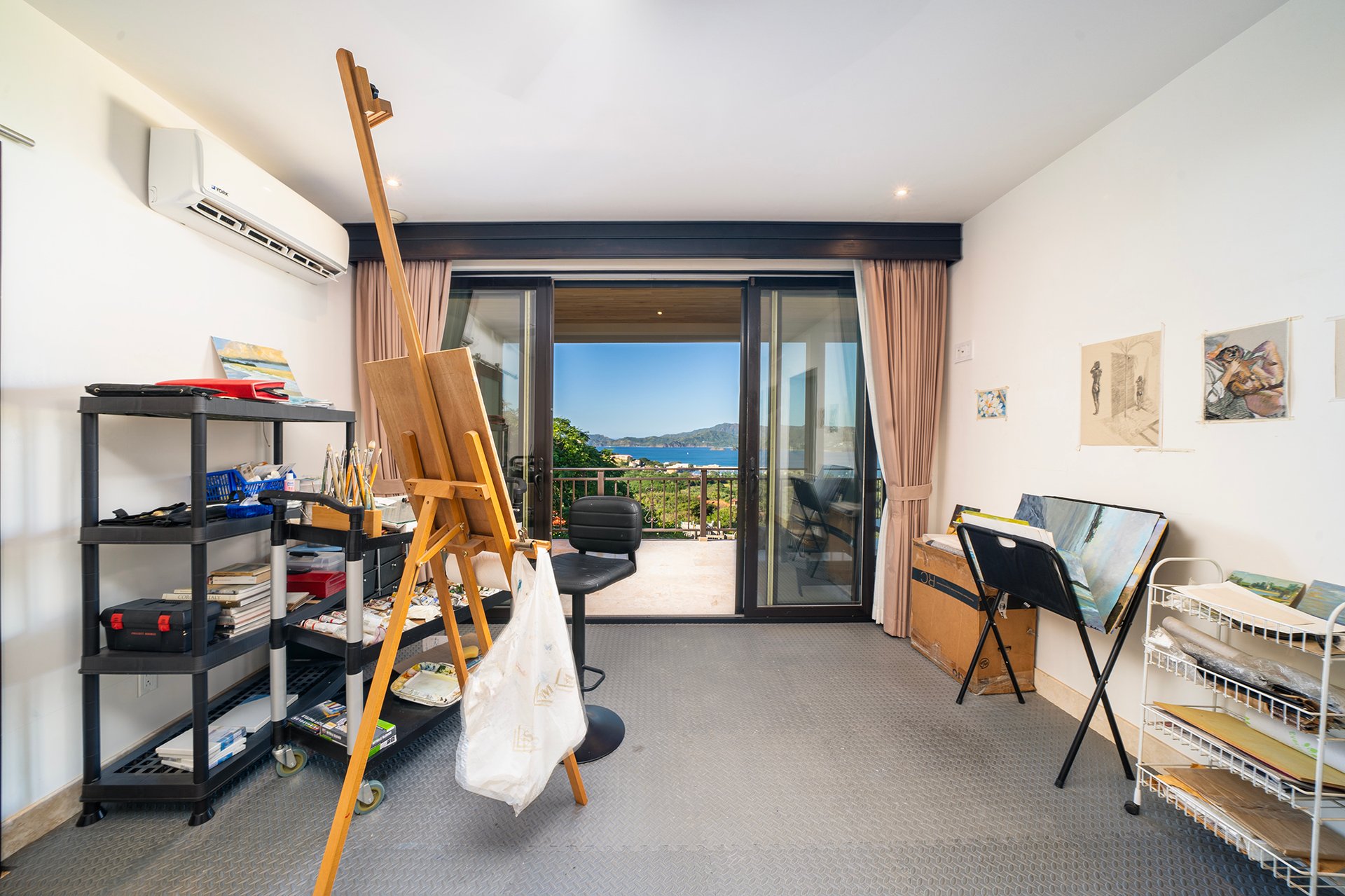 Casa Todo Bien and Guest House: Luxury 4BR Main Home + Guest House with Ocean Views