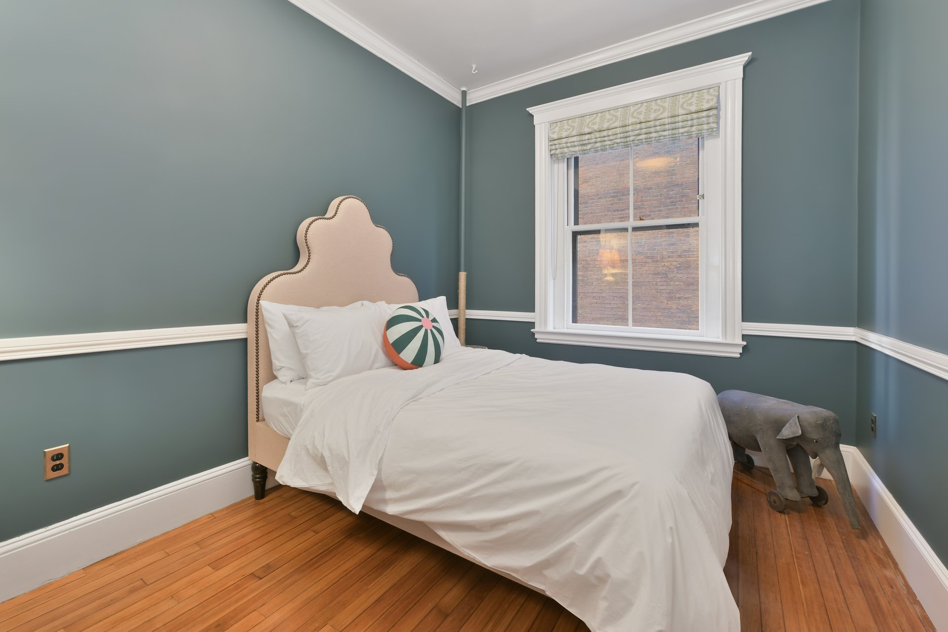 19 Joy St