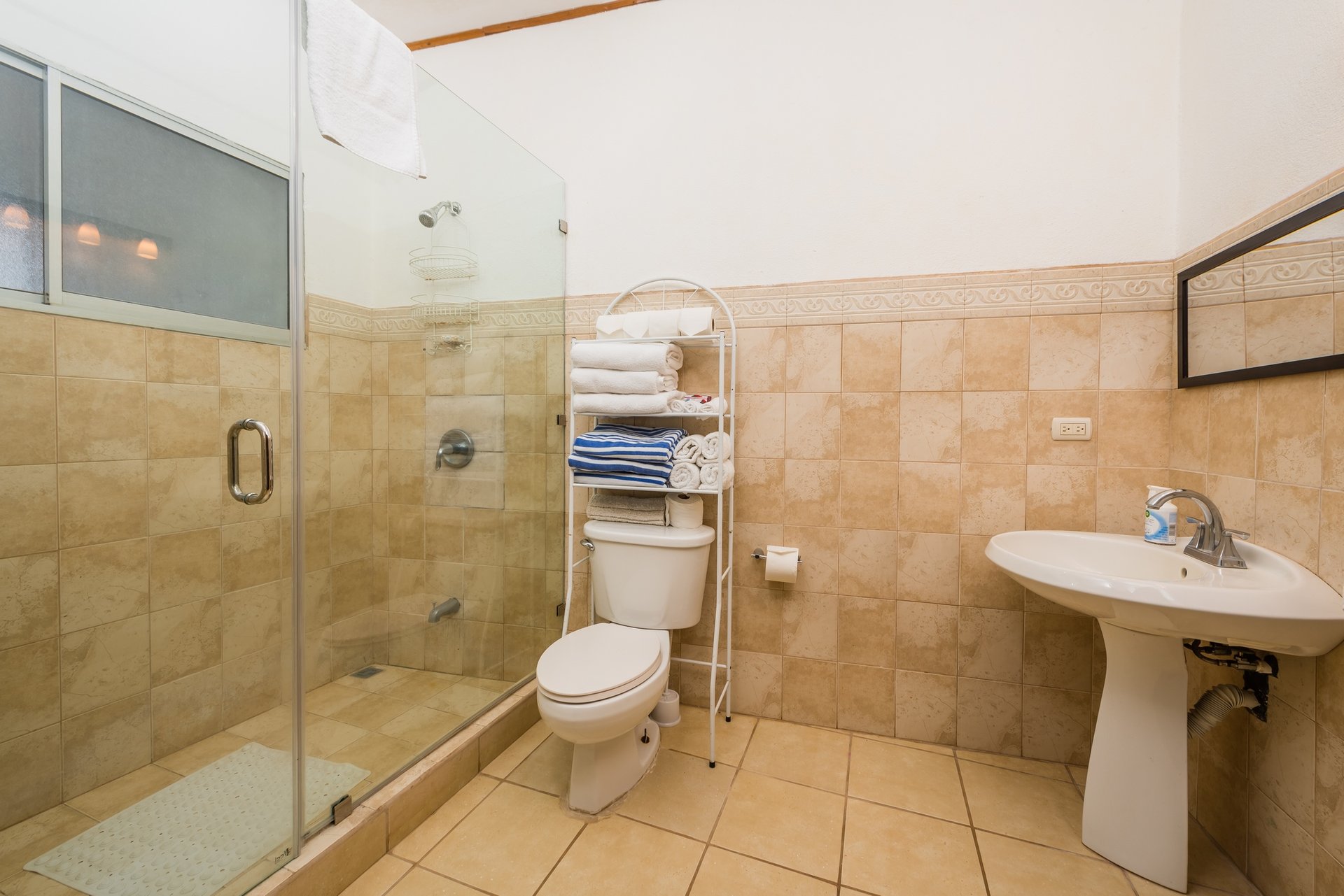 Casa Descanso | Fully Furnished Home Near Tamarindo Beach