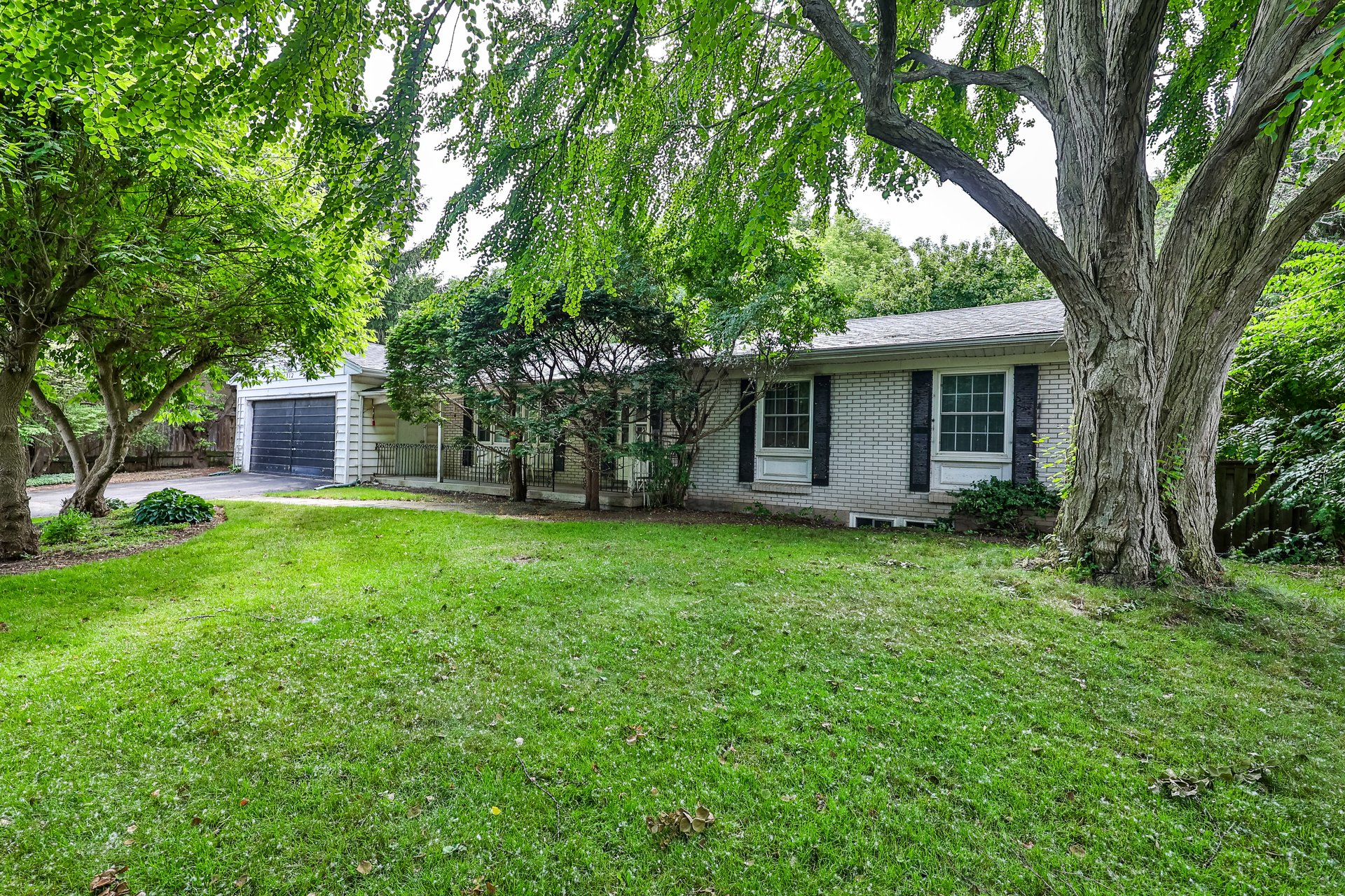 4312 Lakeshore Road, Burlington