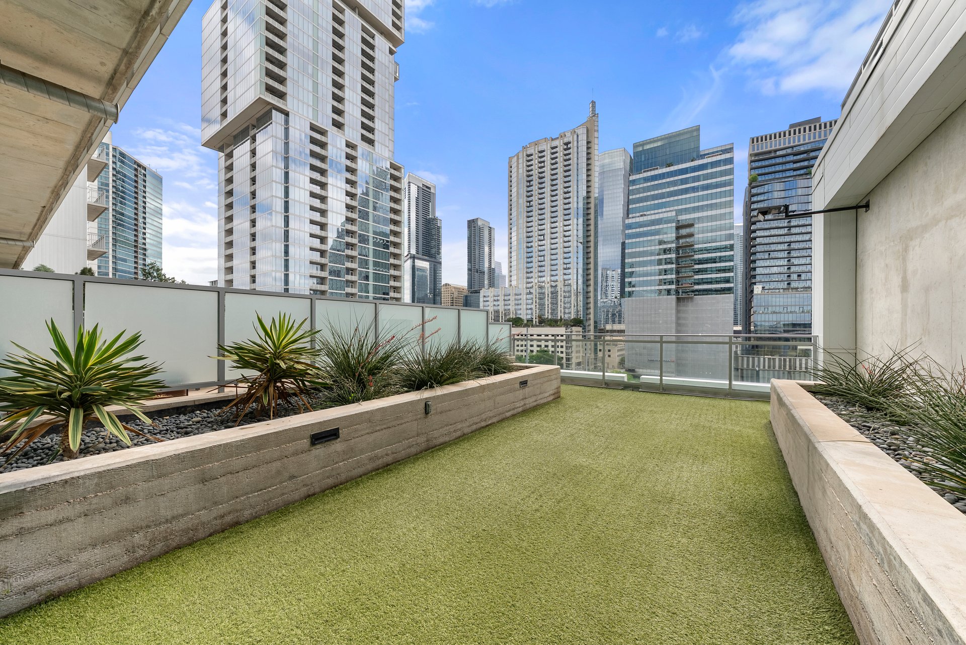 222 West Avenue #2802