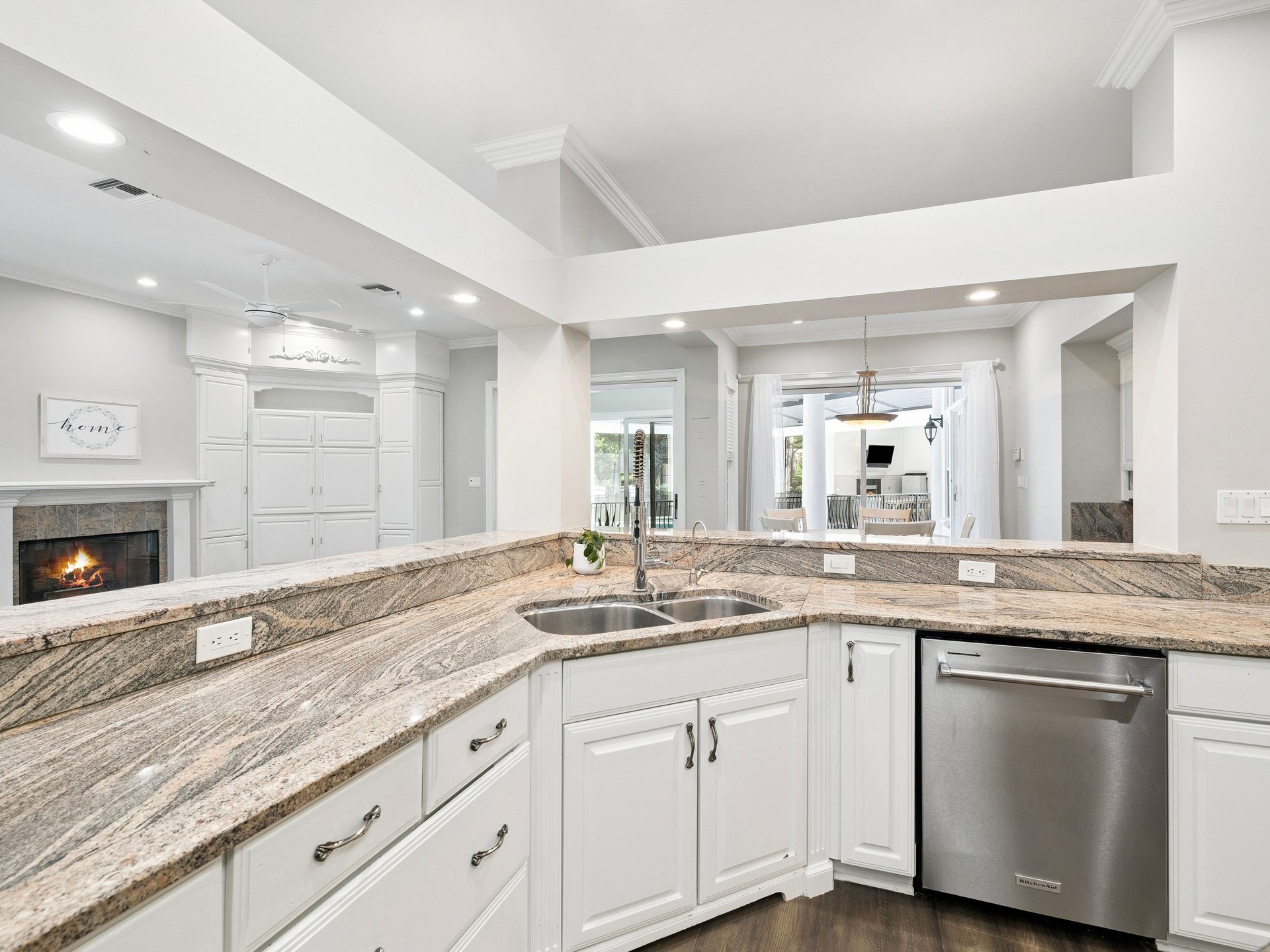 An Elevated Retreat Within Sandestin’s Island Green