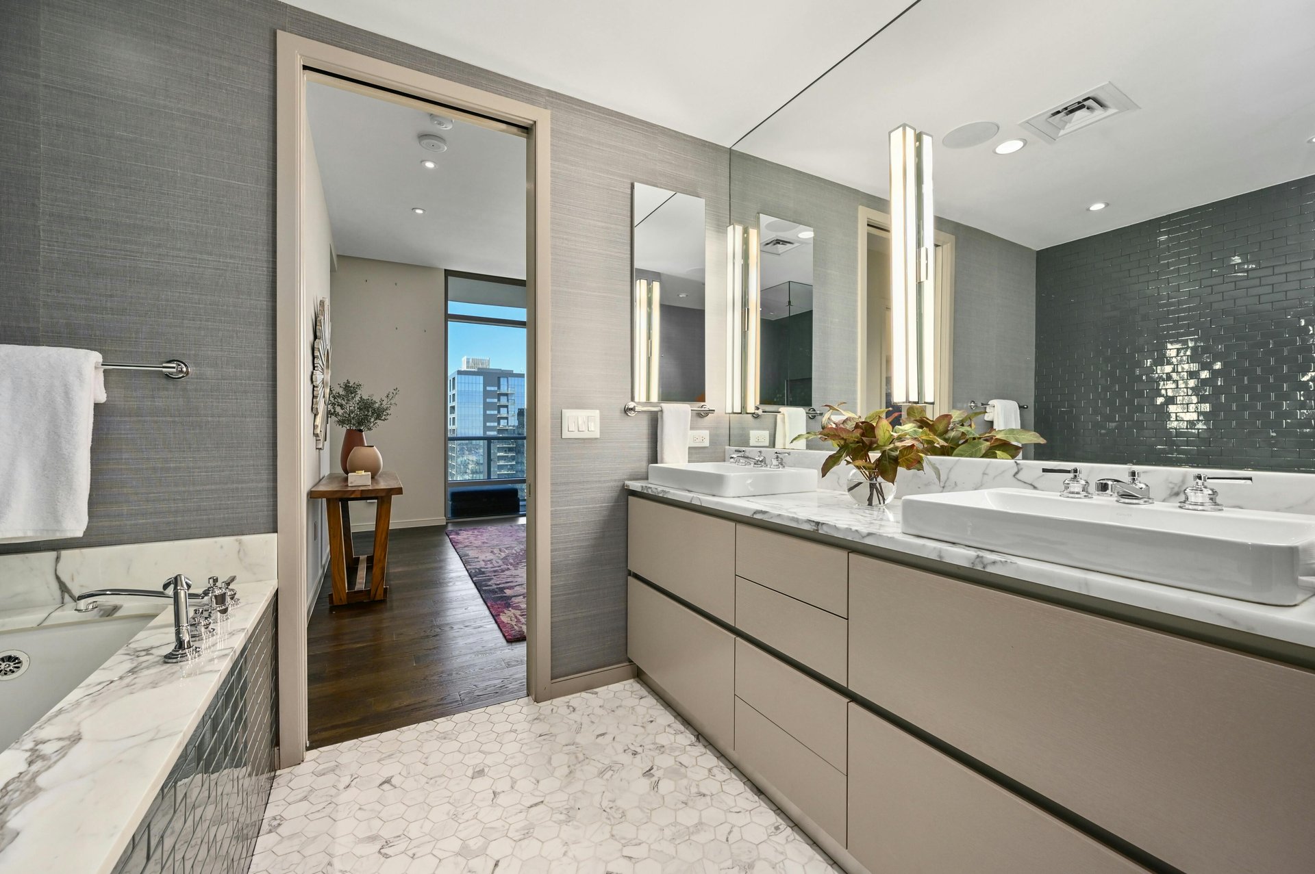 200 Congress Ave #35AC