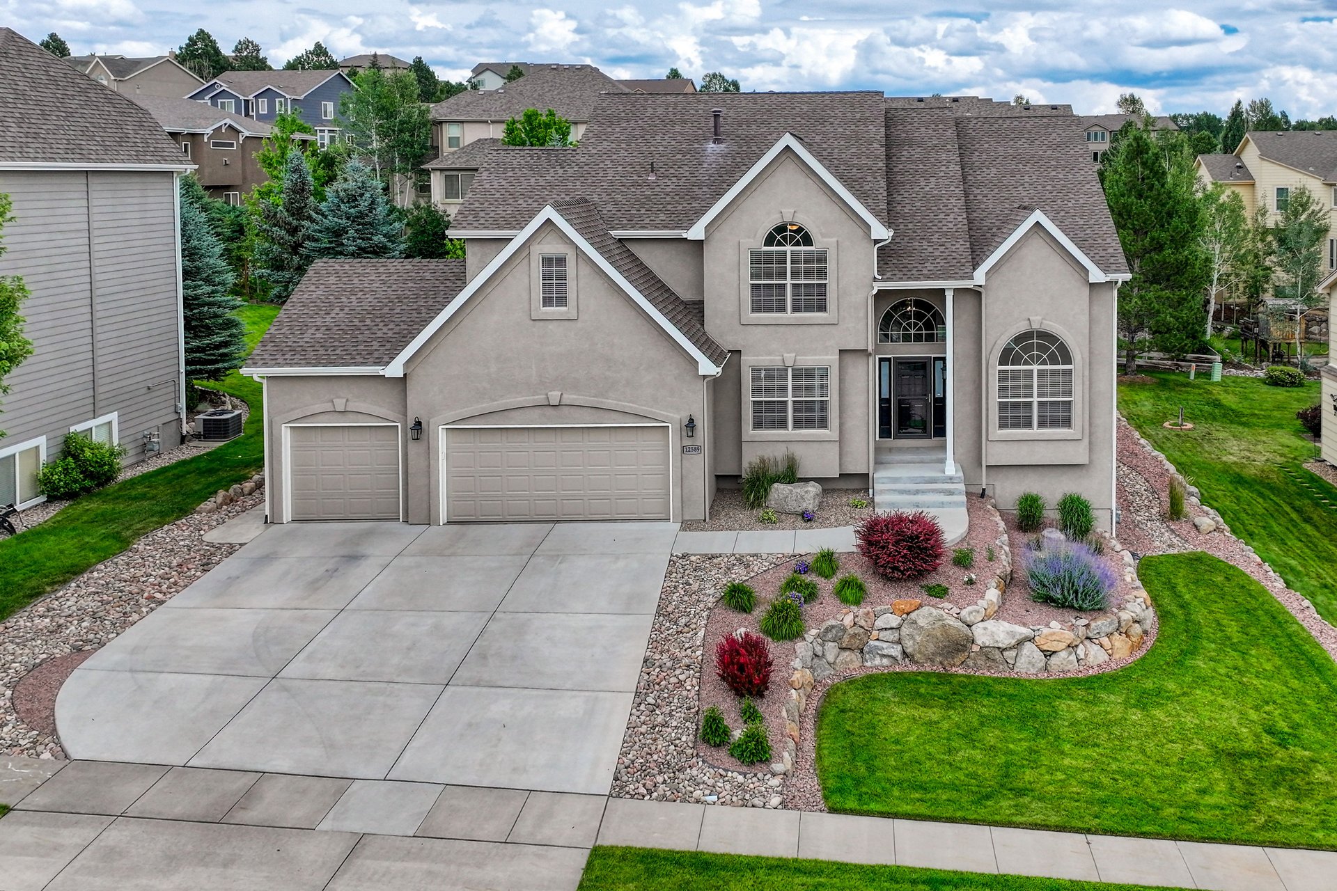 12589 Highland Oaks Place