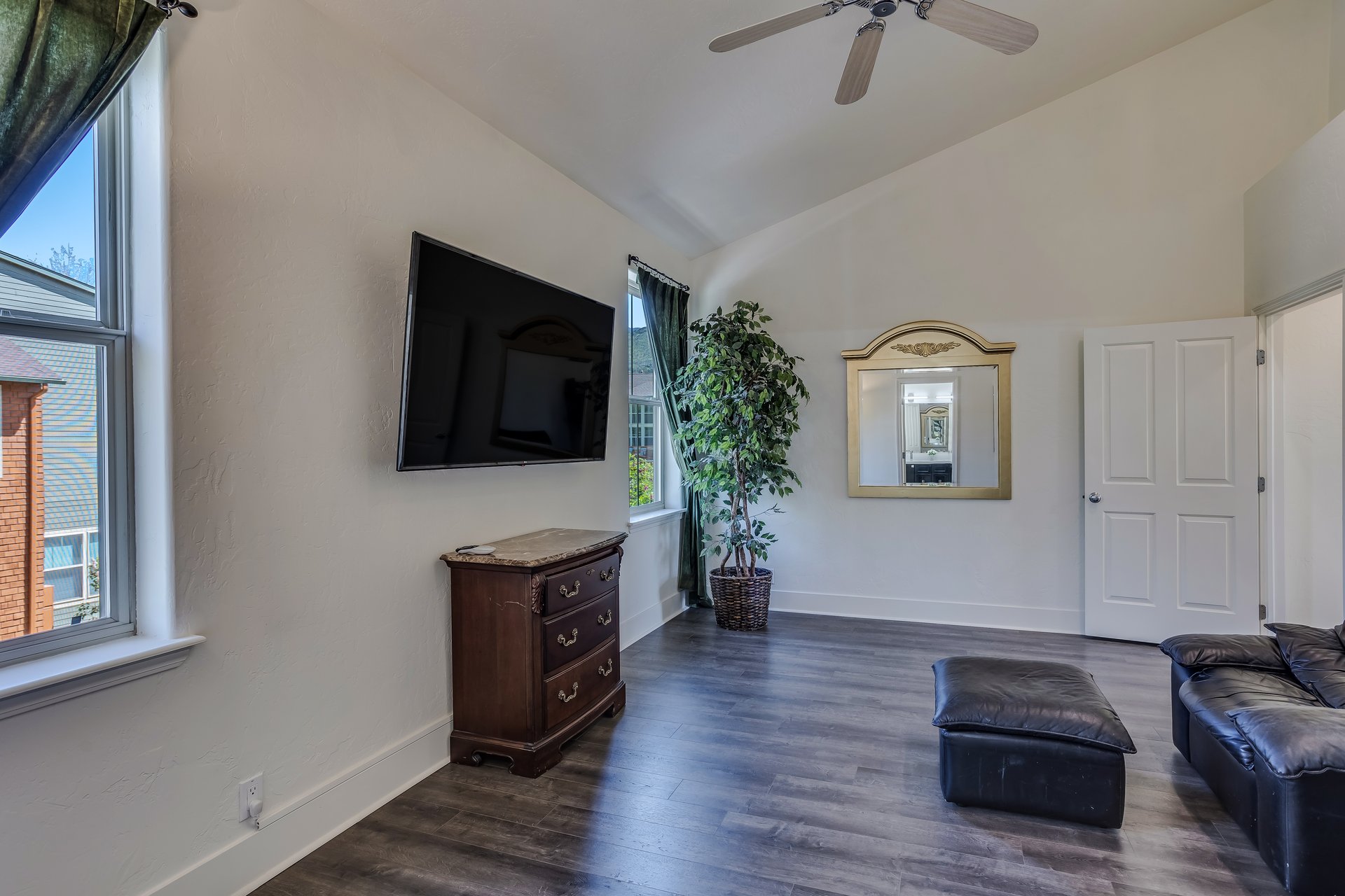 Luxury Living in the Heart of Willits