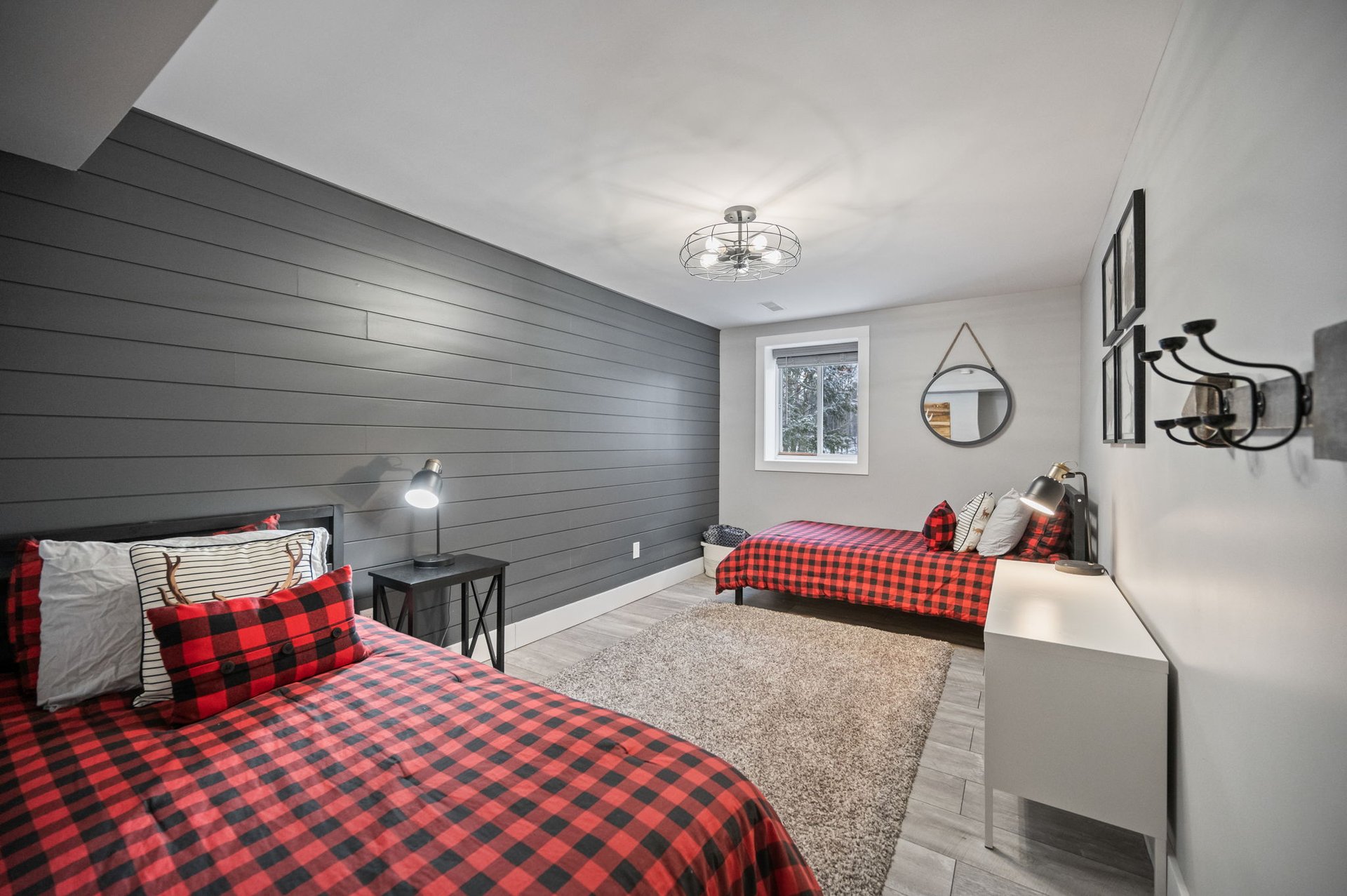 Cash Flow Lakeside Cottage