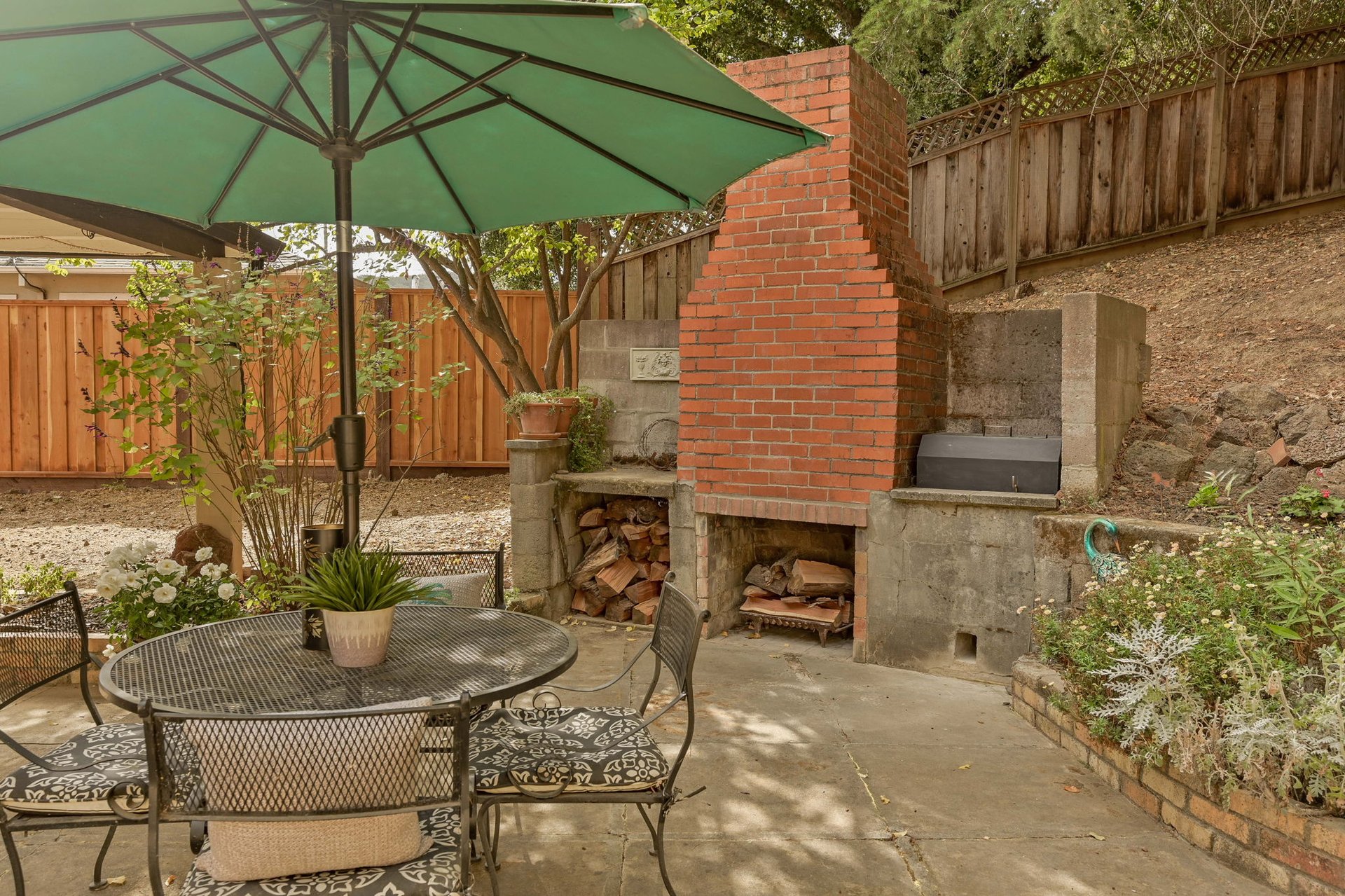 3840 Canyon Way, Martinez