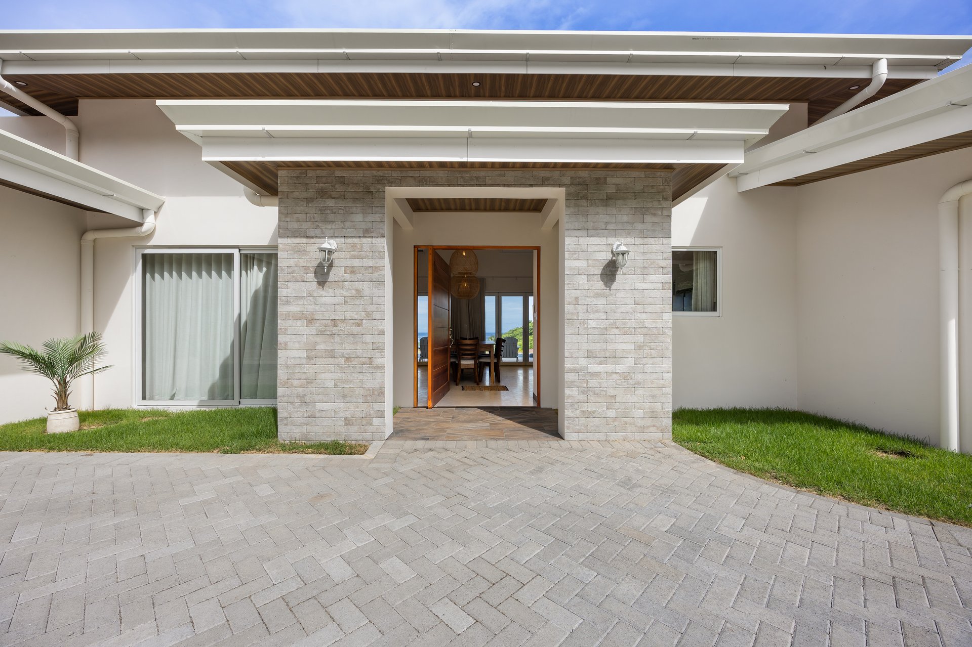 Dos Ríos 29 | Brand-New Ocean & Mountain View Home