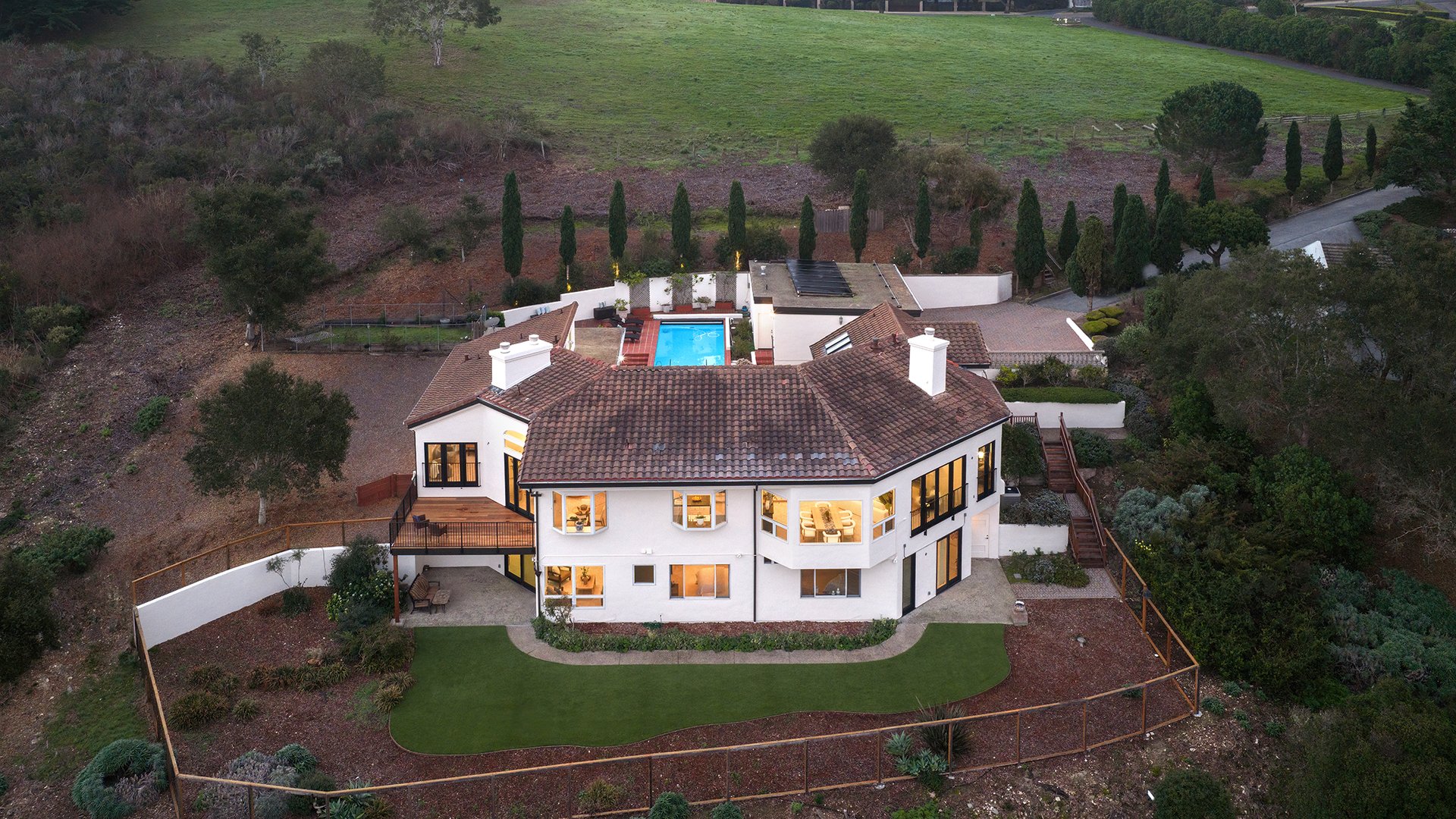 Monterey Paradise - 25691 Whip Road