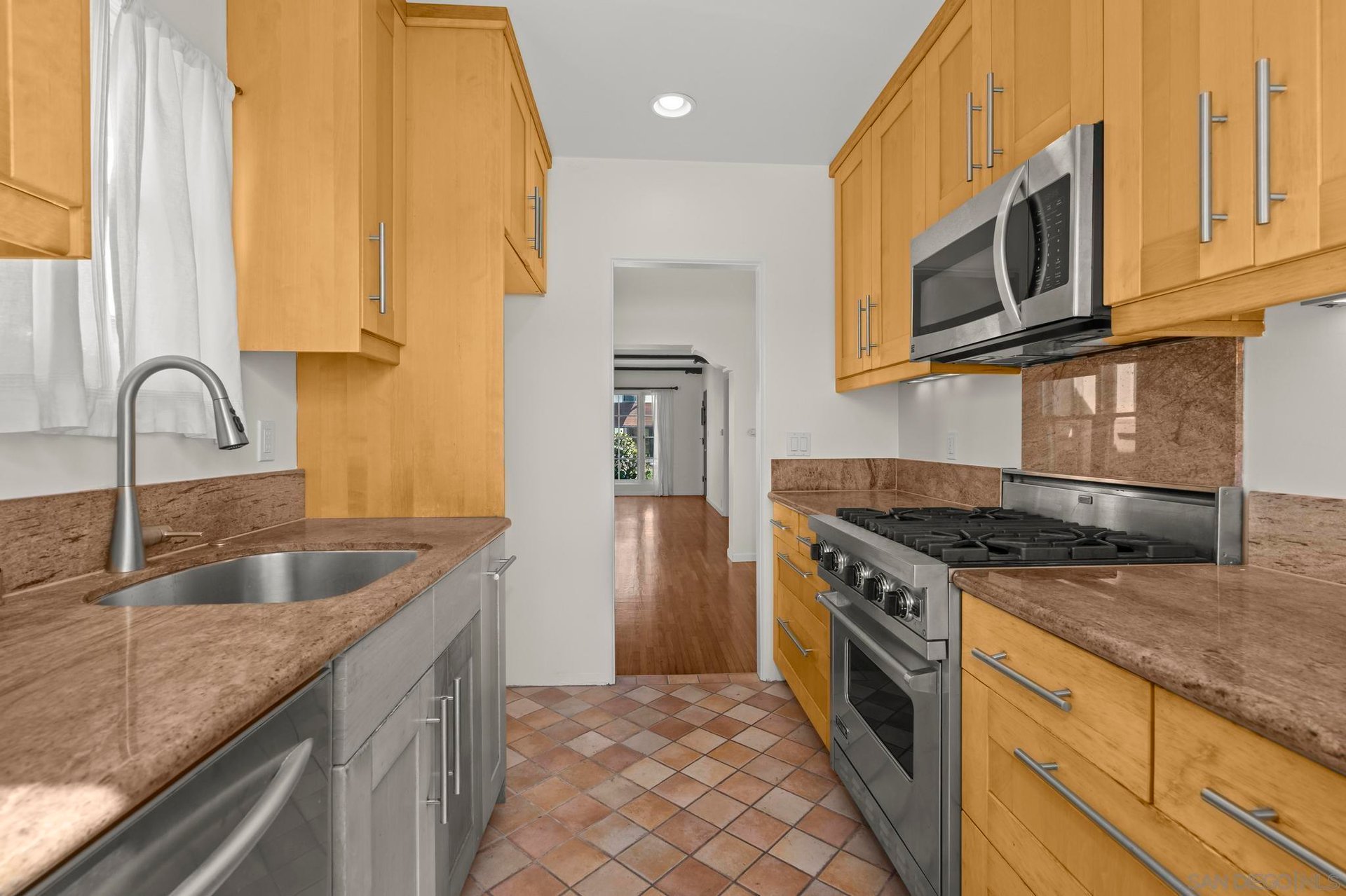 607 Arenas St, La Jolla, CA 92037