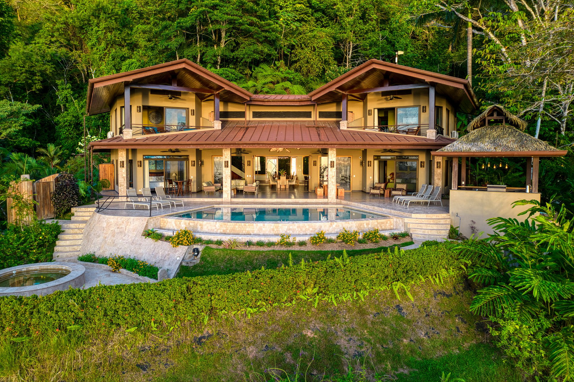 Casa Bambú – LUXURY 5 BEDROOM ESTATE WITH EXCEPTIONAL OCEAN VIEWS