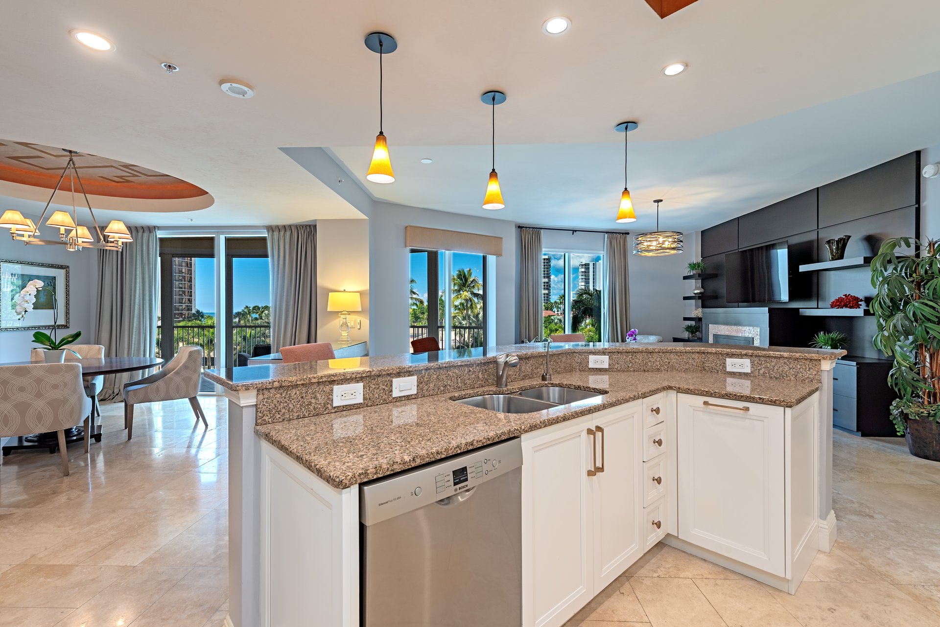 4501 Gulf Shore BLVD N 404