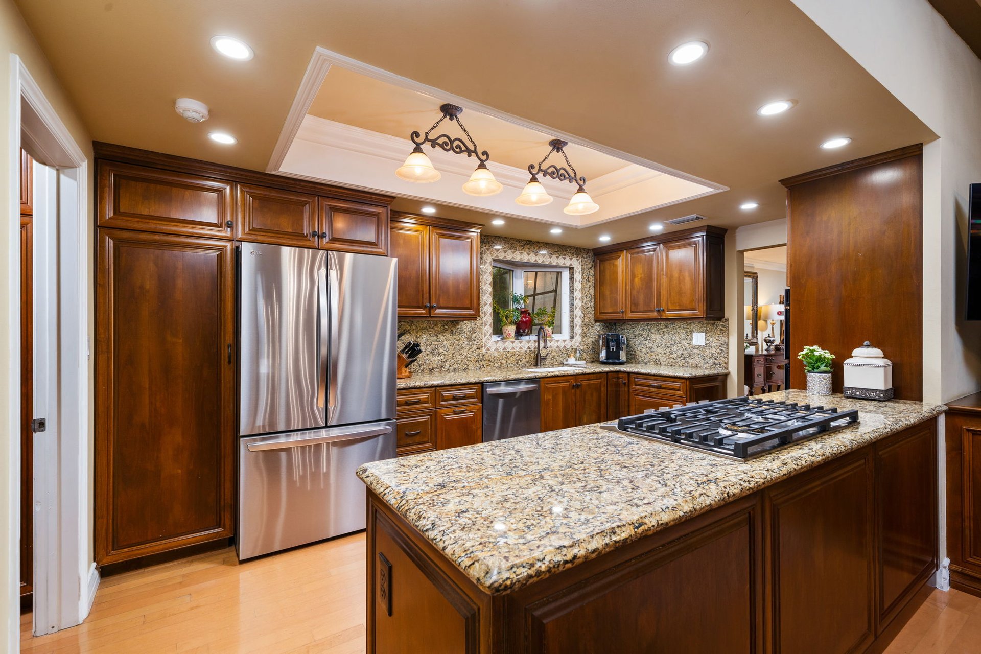 2309 Perry Court