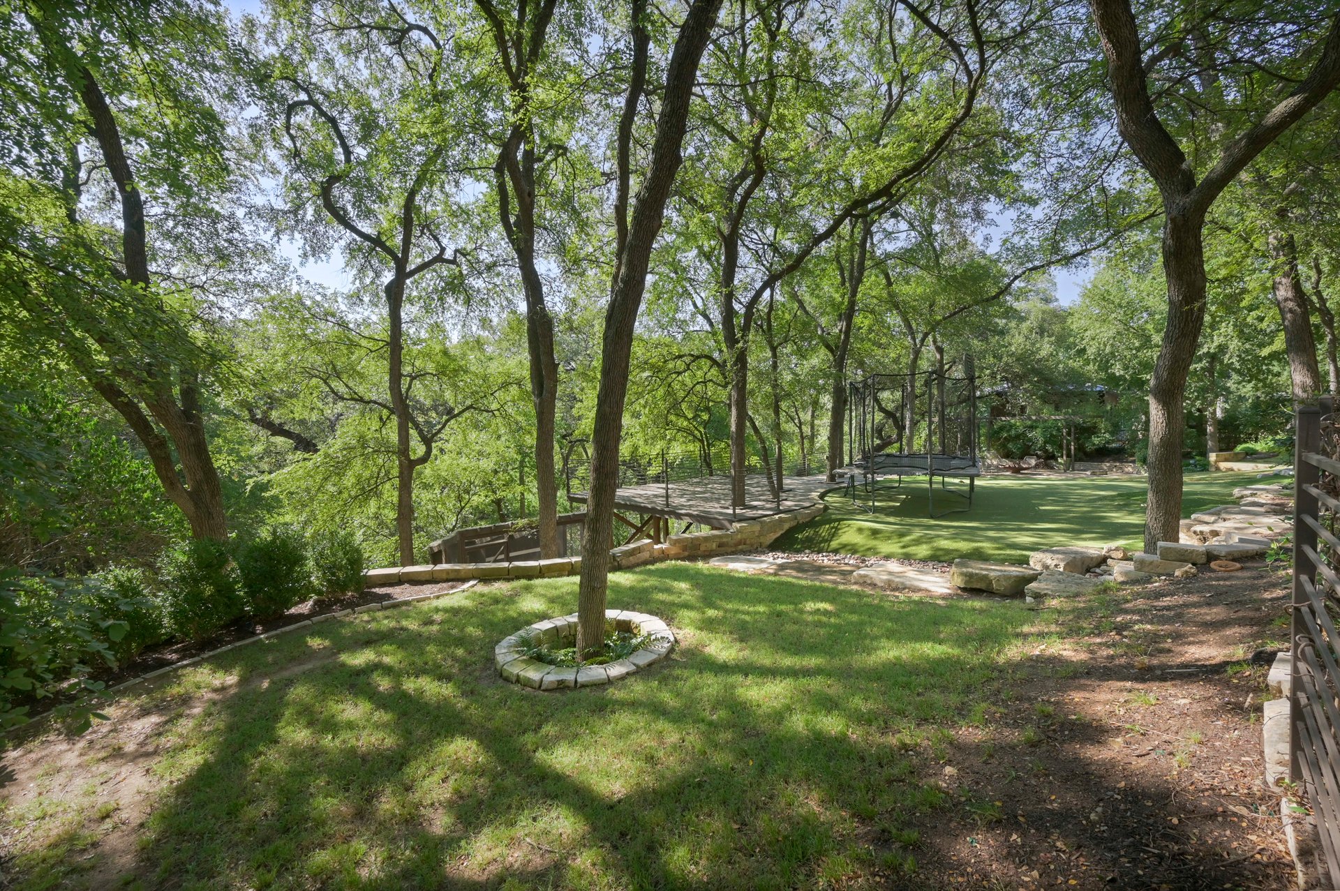 2406 Pemberton Parkway