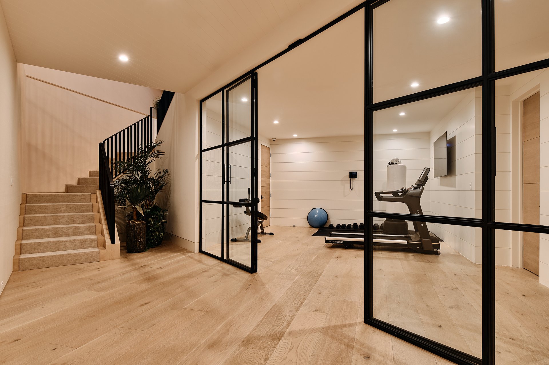 1054 Angelo Dr, Beverly Hills