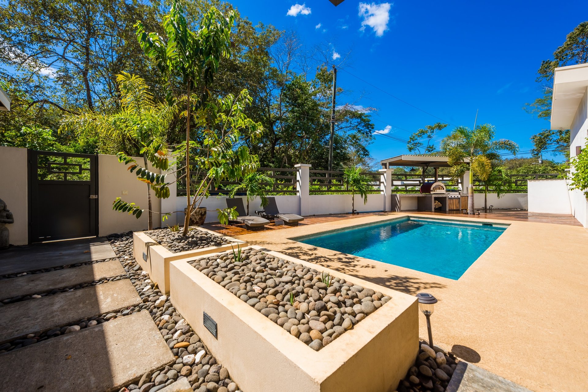 Casa Del Rio Potrero, Surfside