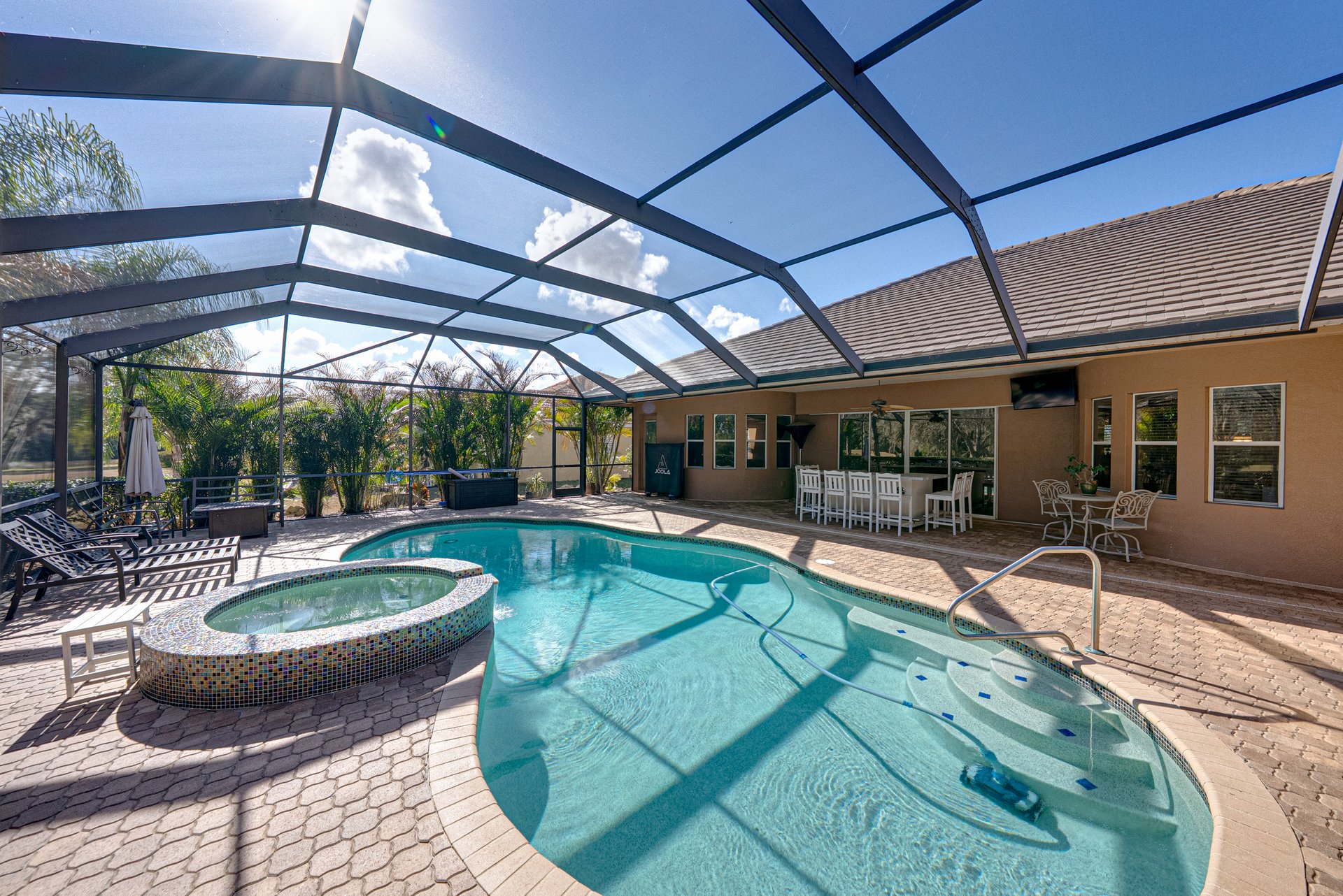12852 GRAND TRAVERSE DR