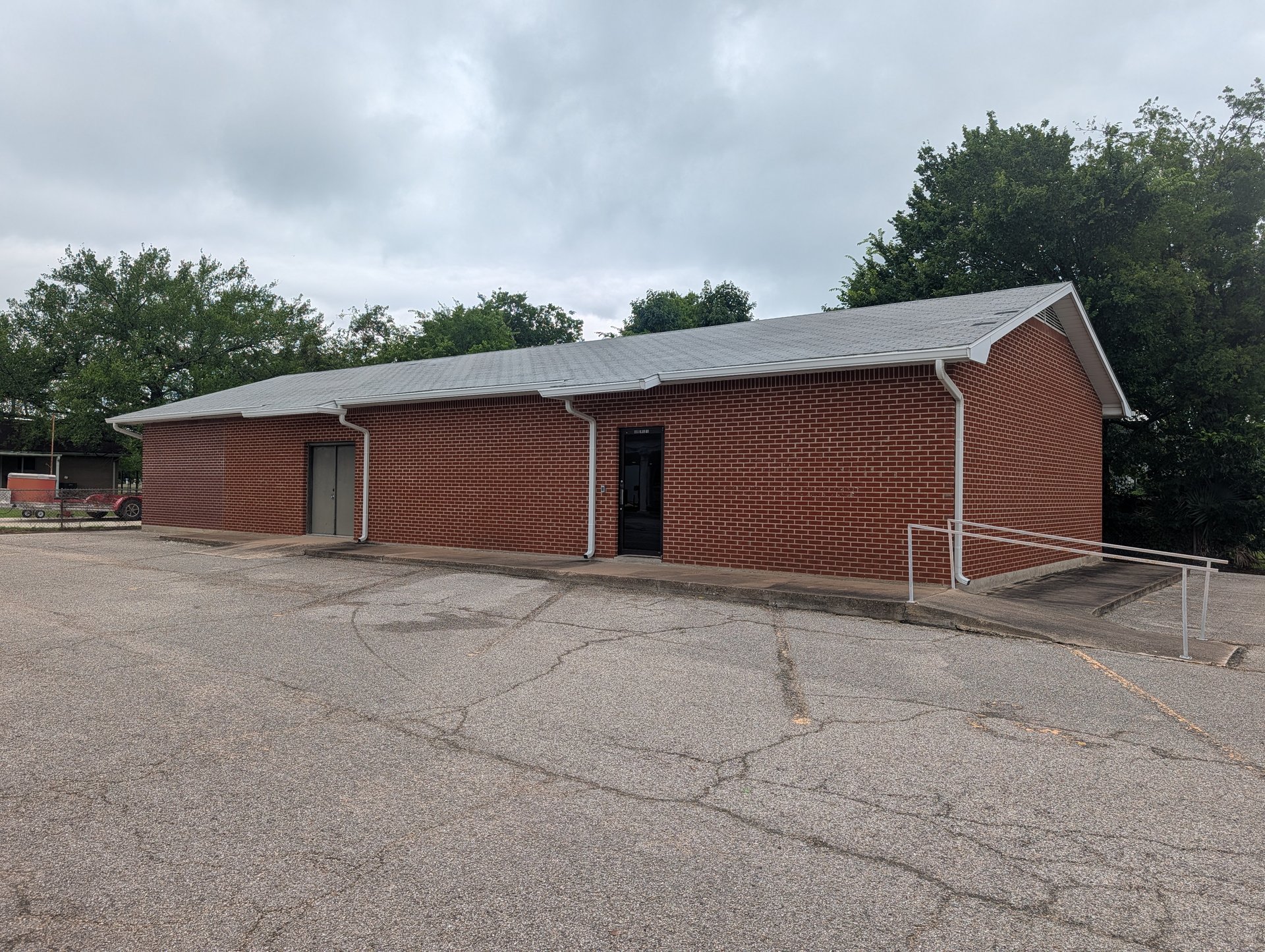 113 N 10th St