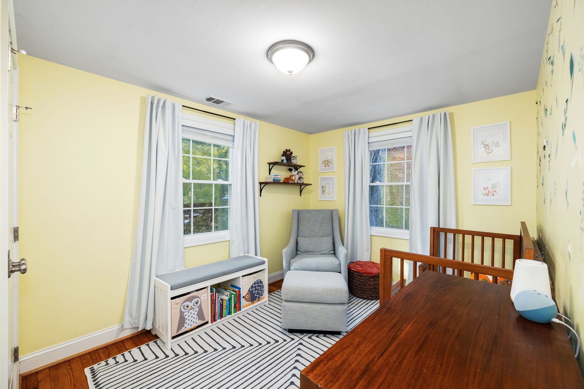 A Special End Unit in Warwick Village / Del Ray