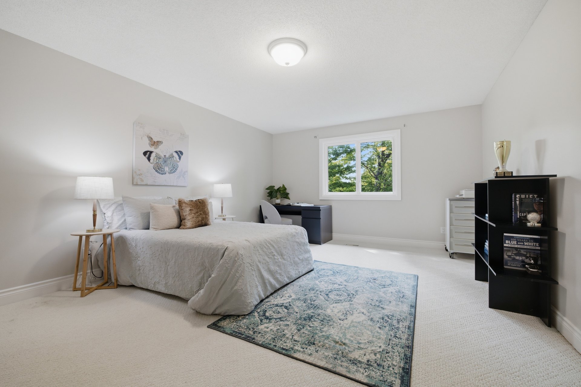 Rare Court Location on Oakville Golf Course
