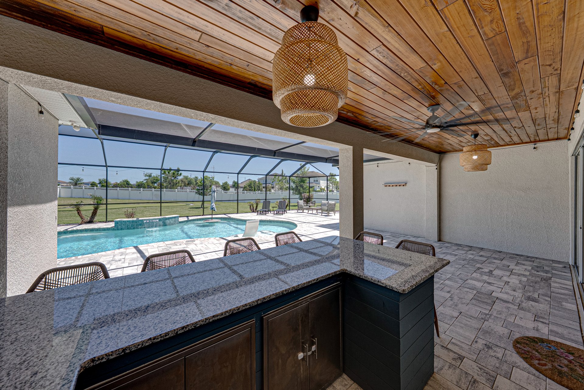 6883 BRADBURY CIR