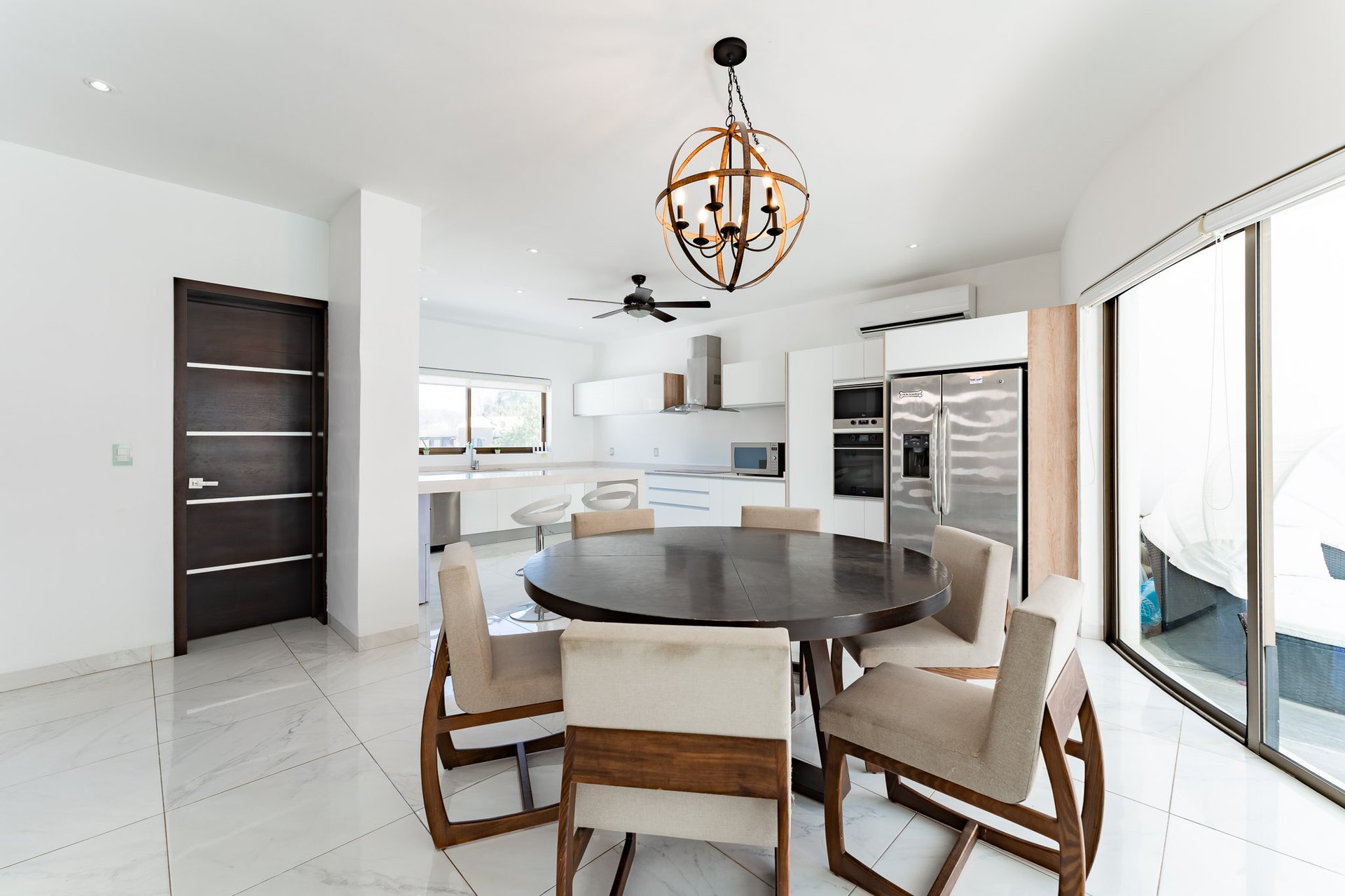 5 bedrooms, Single Family Homes, Villa de Caballos