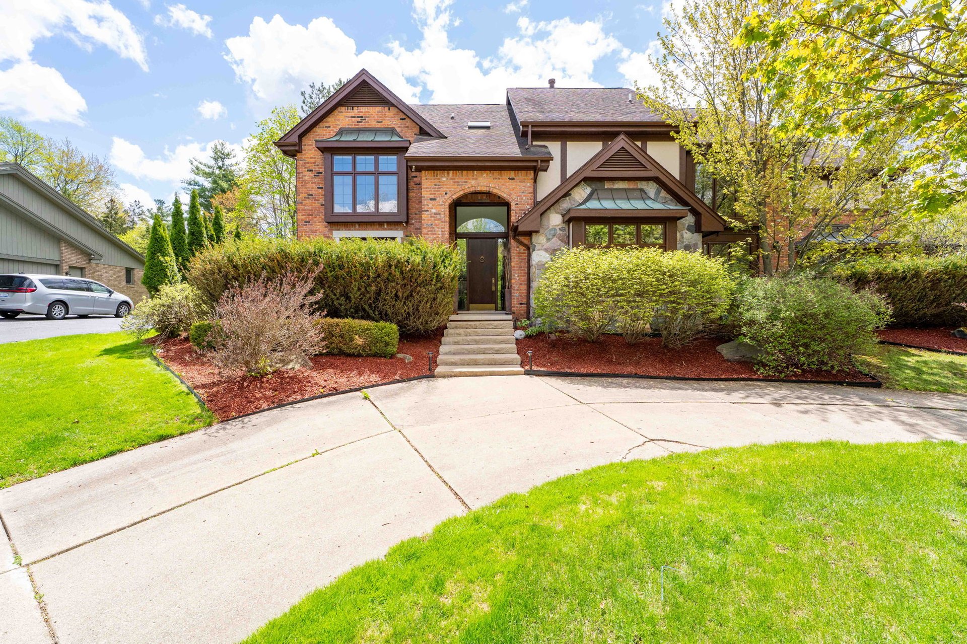1743 Beechwood Way