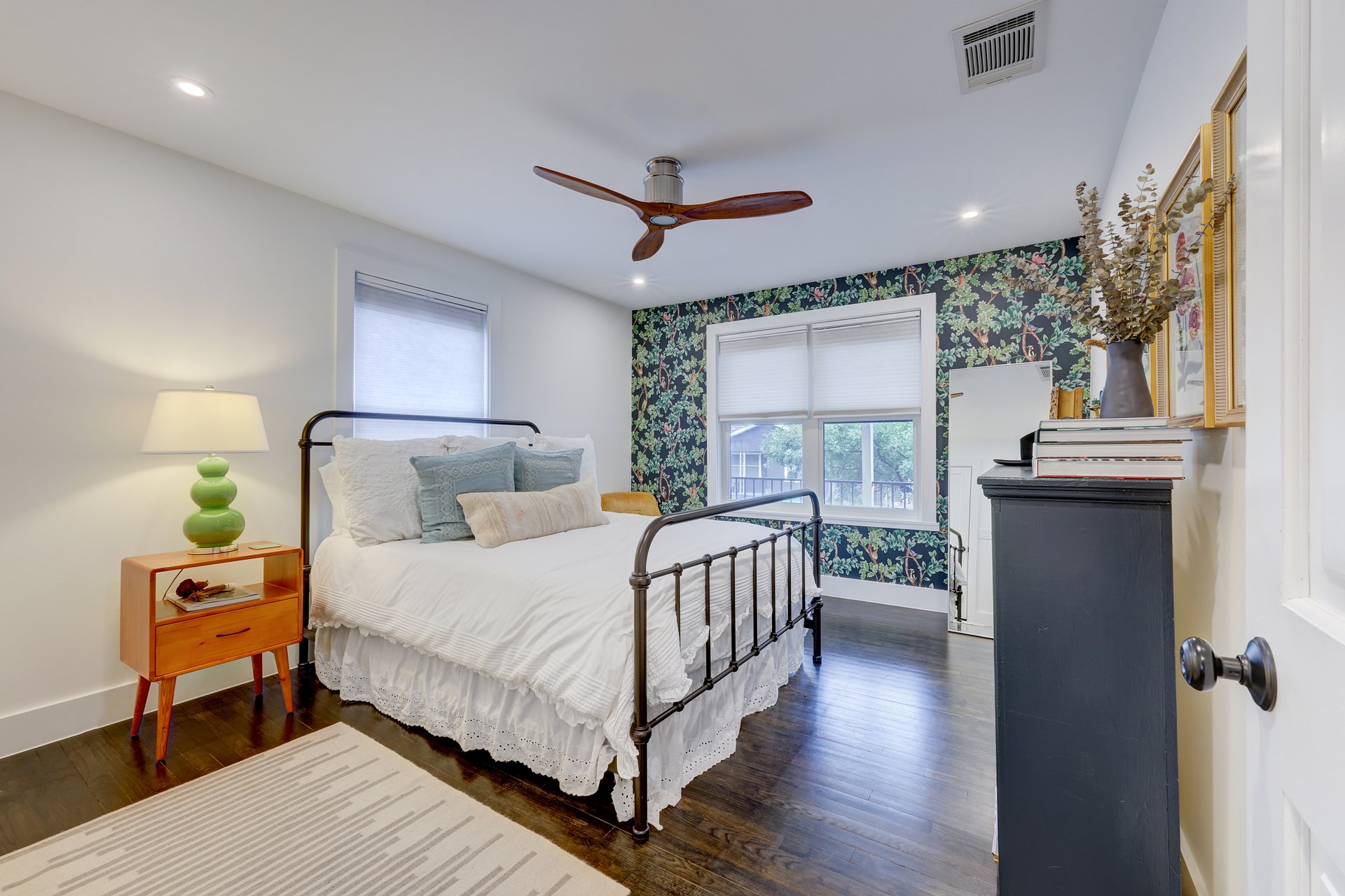 2306 Santa Maria St