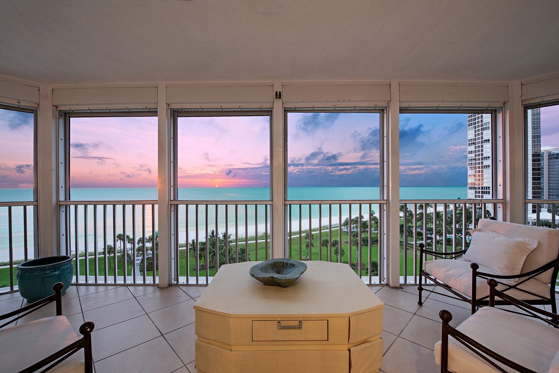 4401 Gulf Shore BLVD N 1001