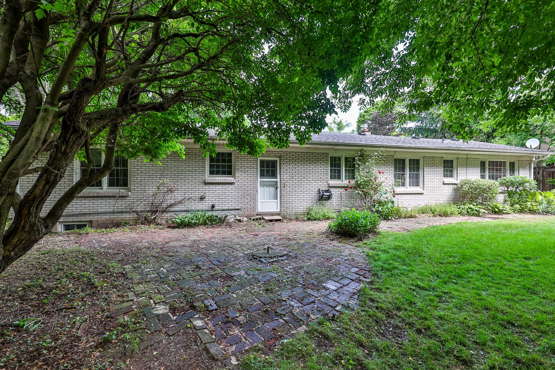 4312 Lakeshore Road, Burlington