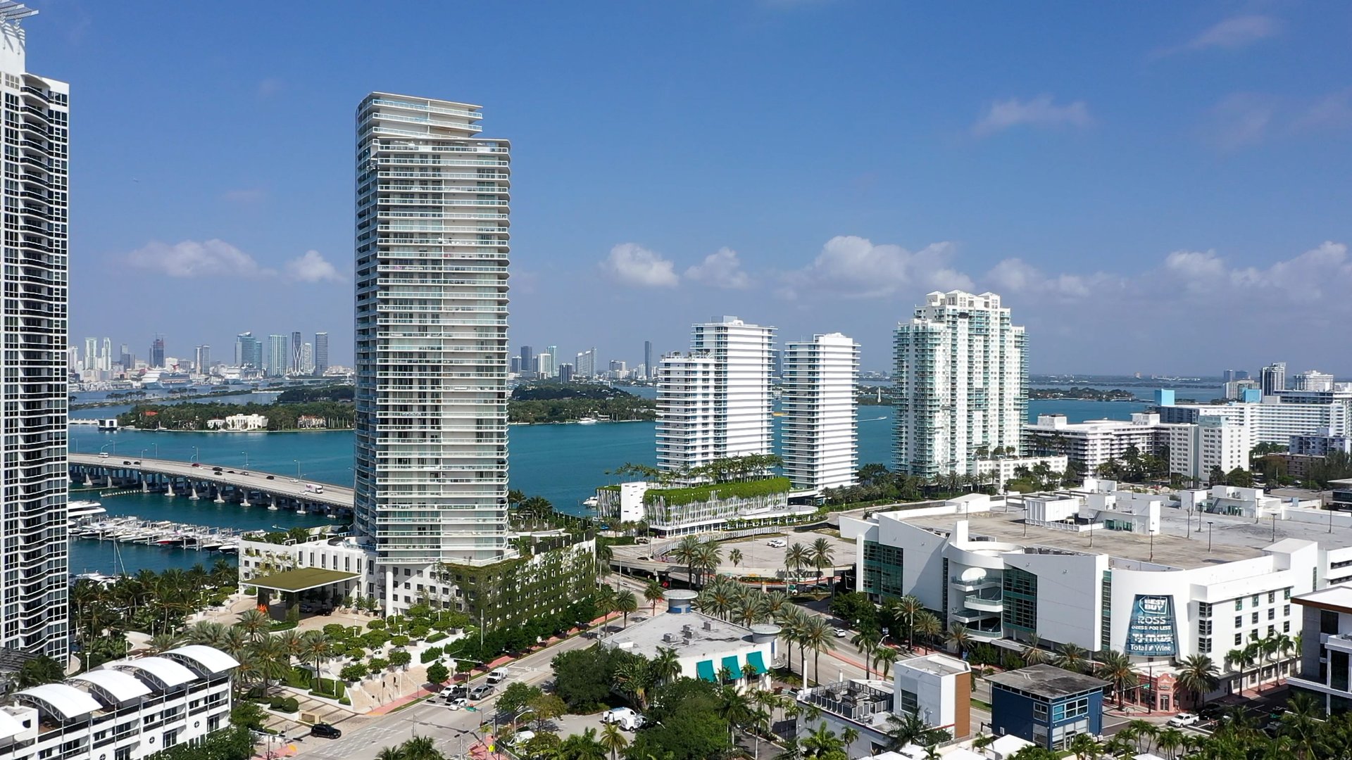 520 WEST AVE #2203