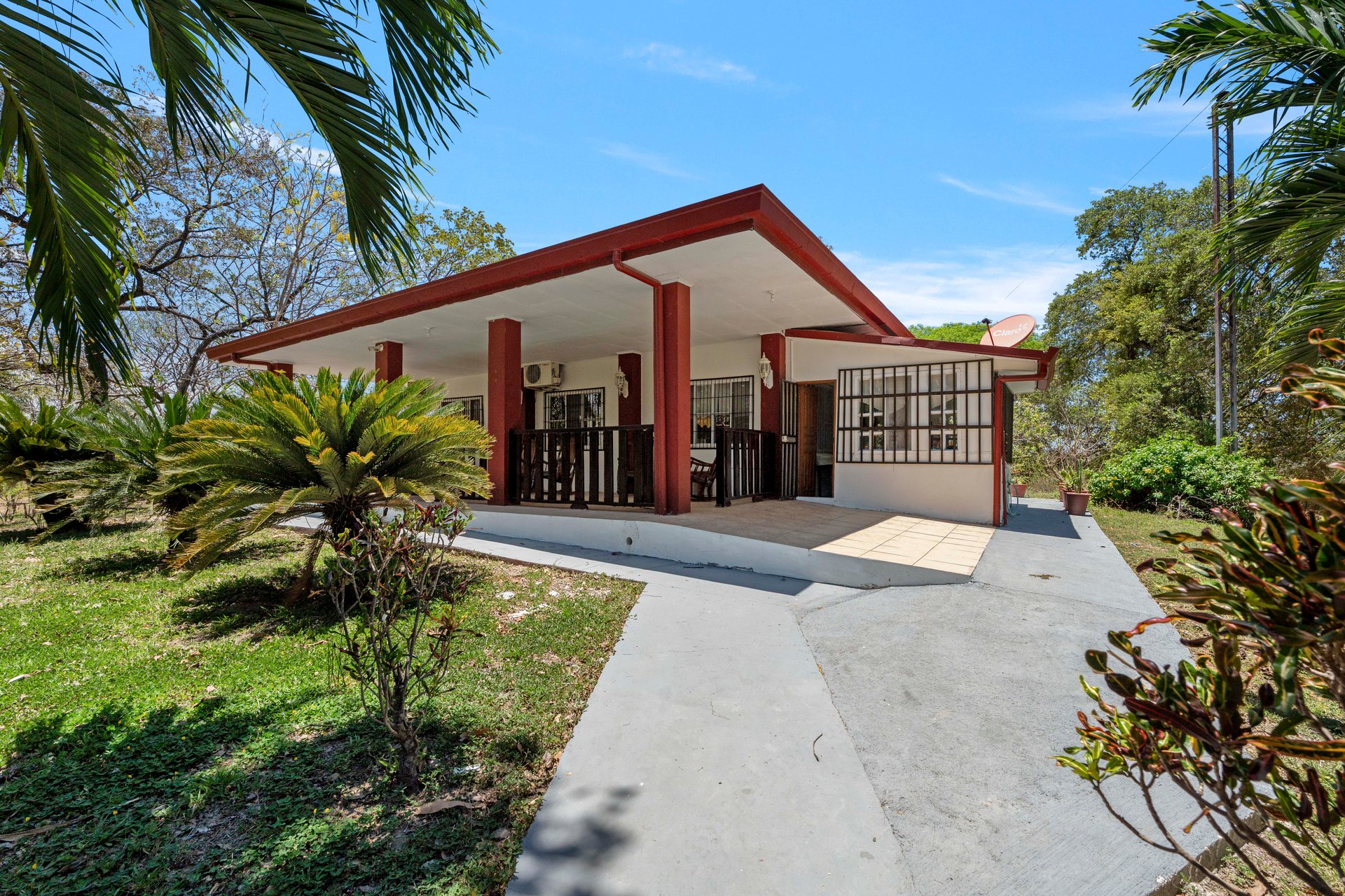 Hacienda Ruiseg | A Stunning Farm and Sprawling Countryside Retreat in Costa Rica