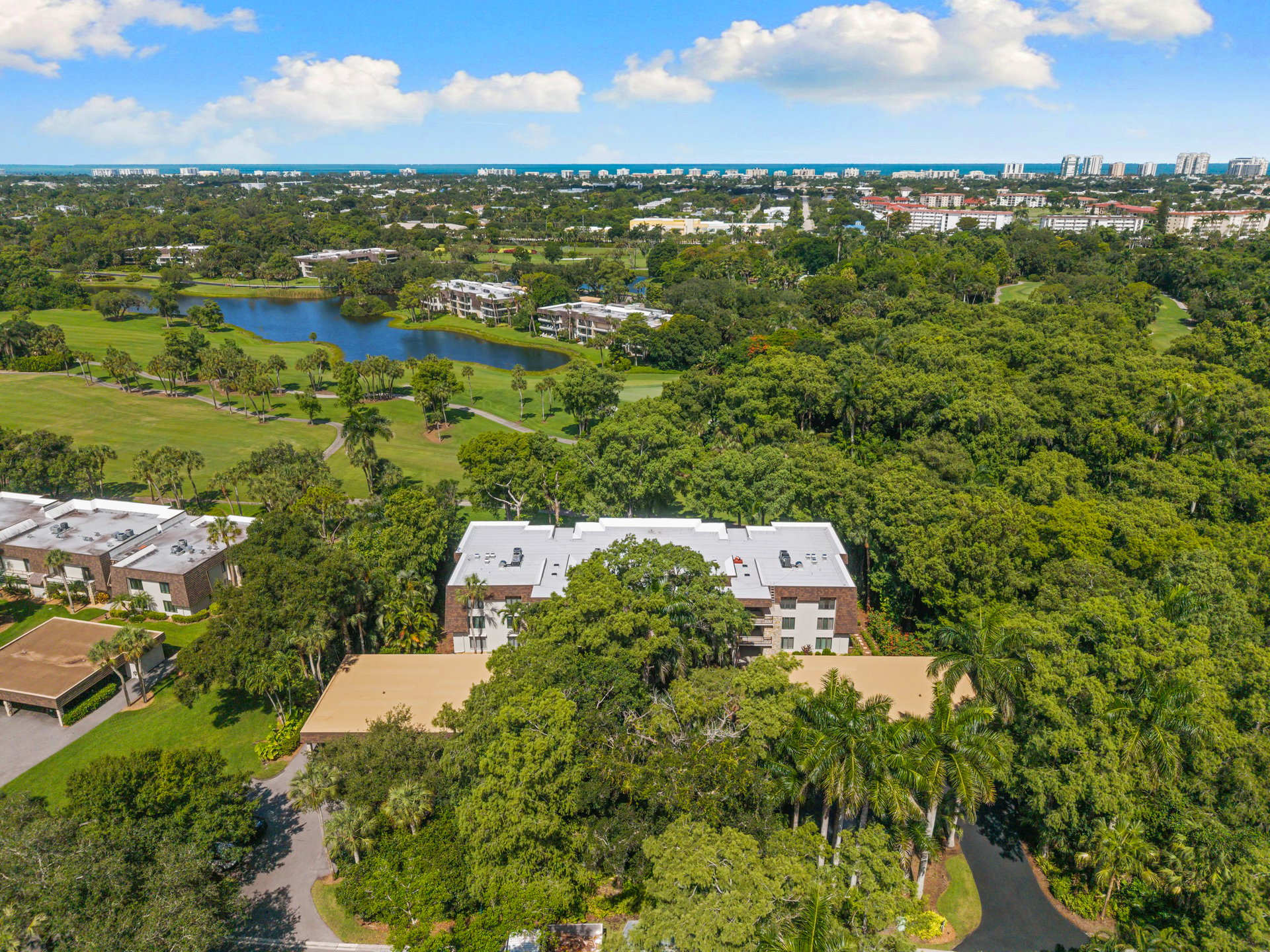 WILDERNESS COUNTRY CLUB 