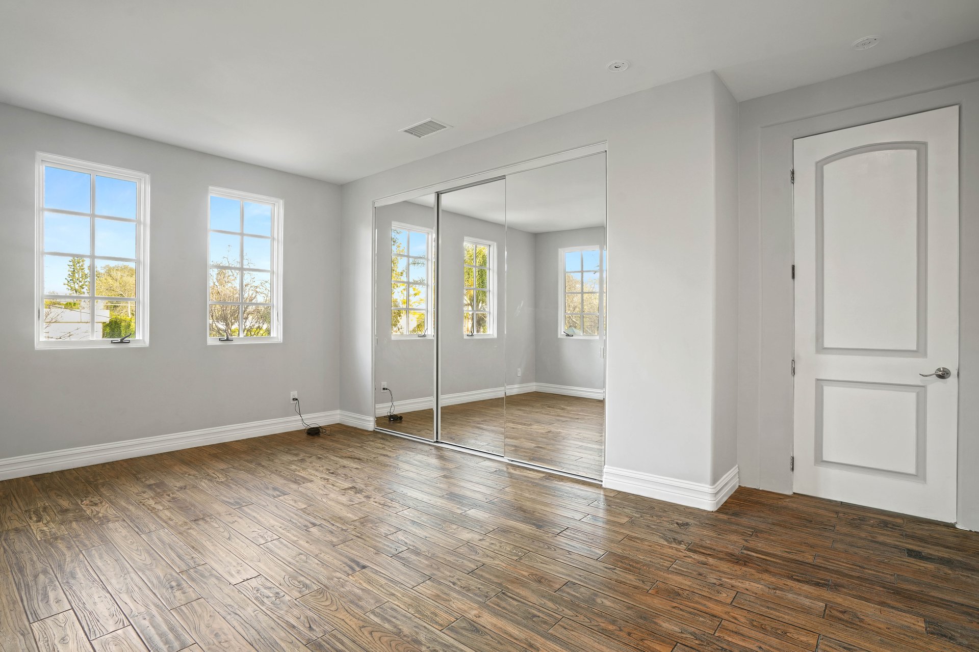 5309 Louise Ave, Encino