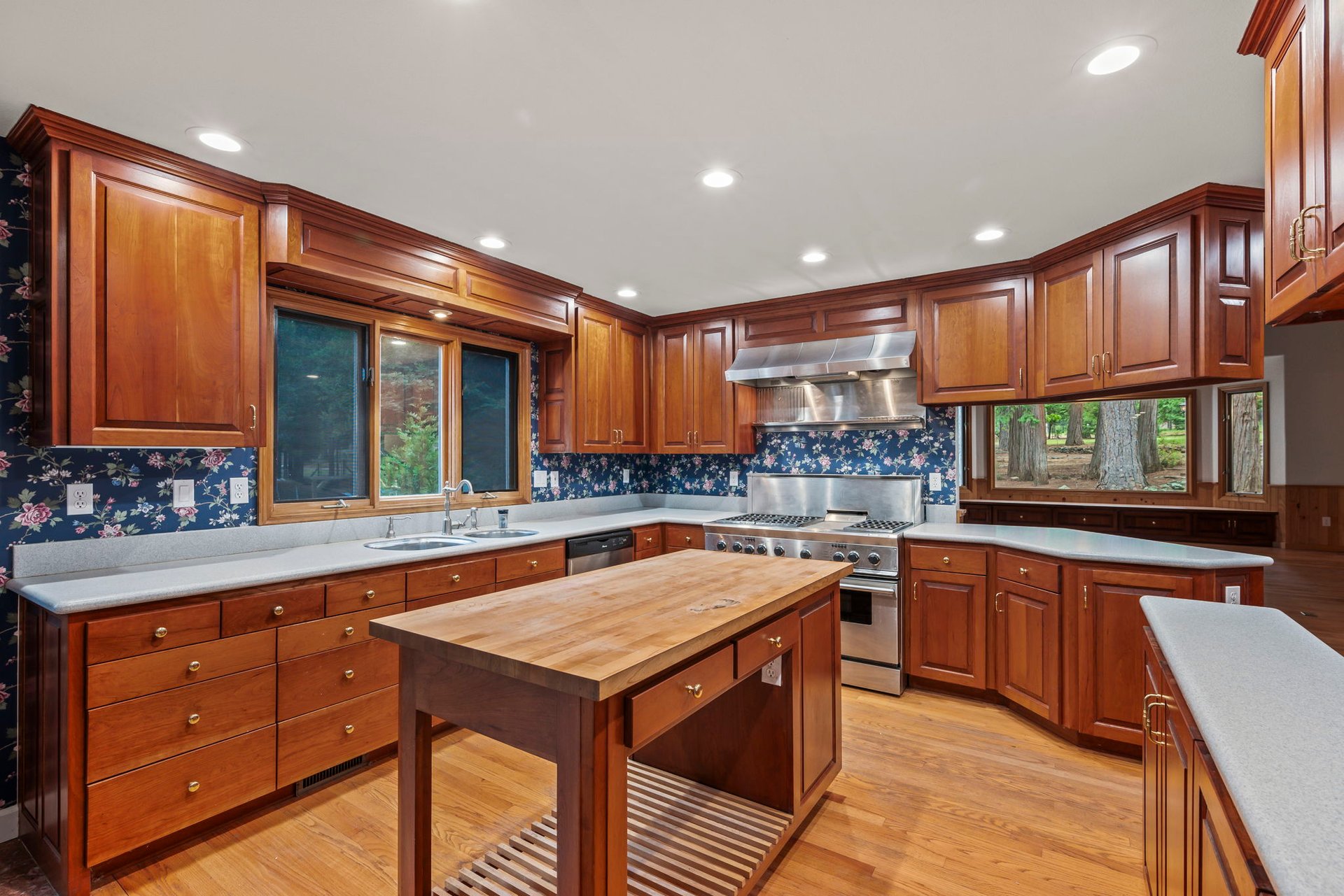 7481 Slug Gulch Rd